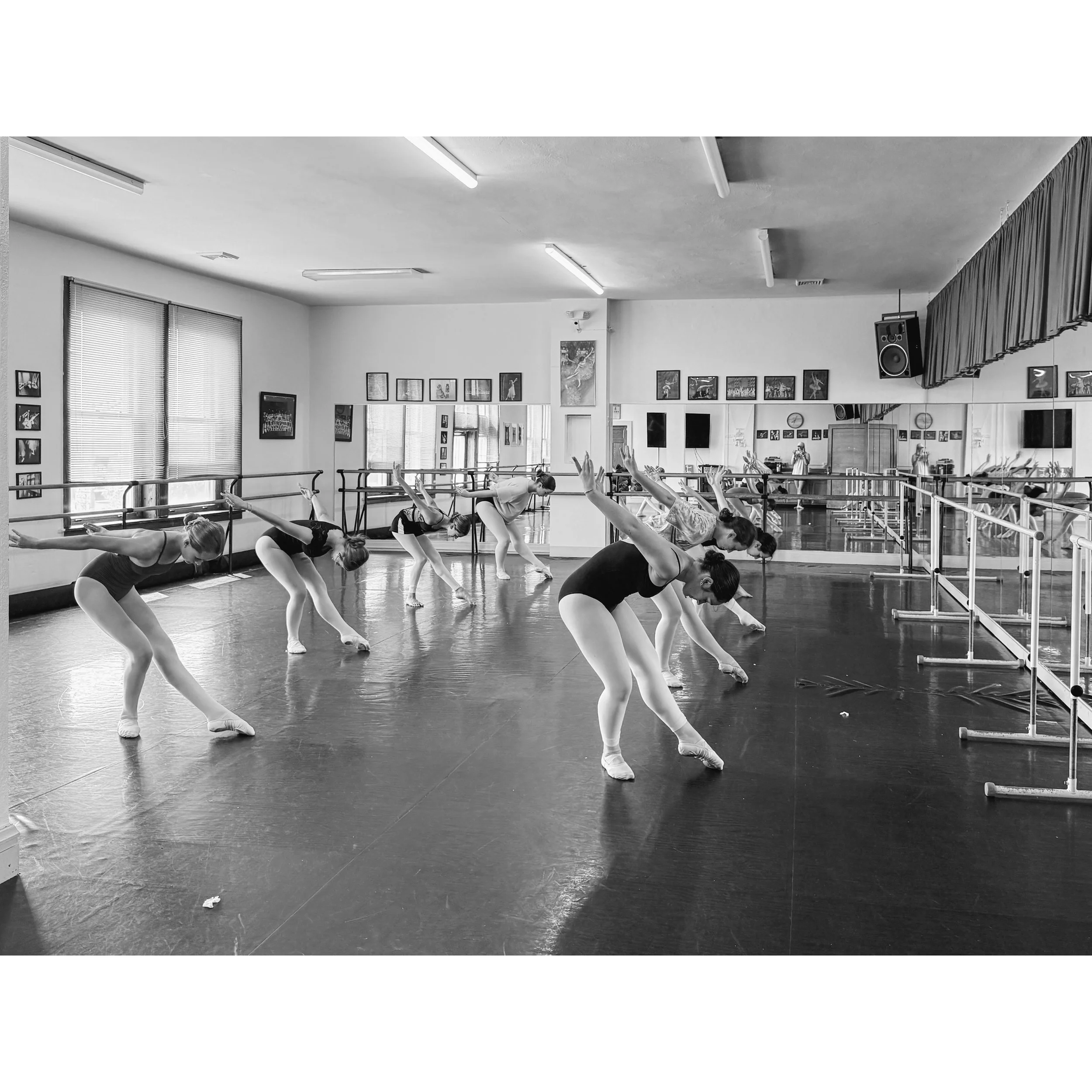 It&rsquo;s snowing in July! 🤍😉❄️

📸 @balleyla_ 

#jhodance #jho39years #cnydance #localdancestudio #romenydance