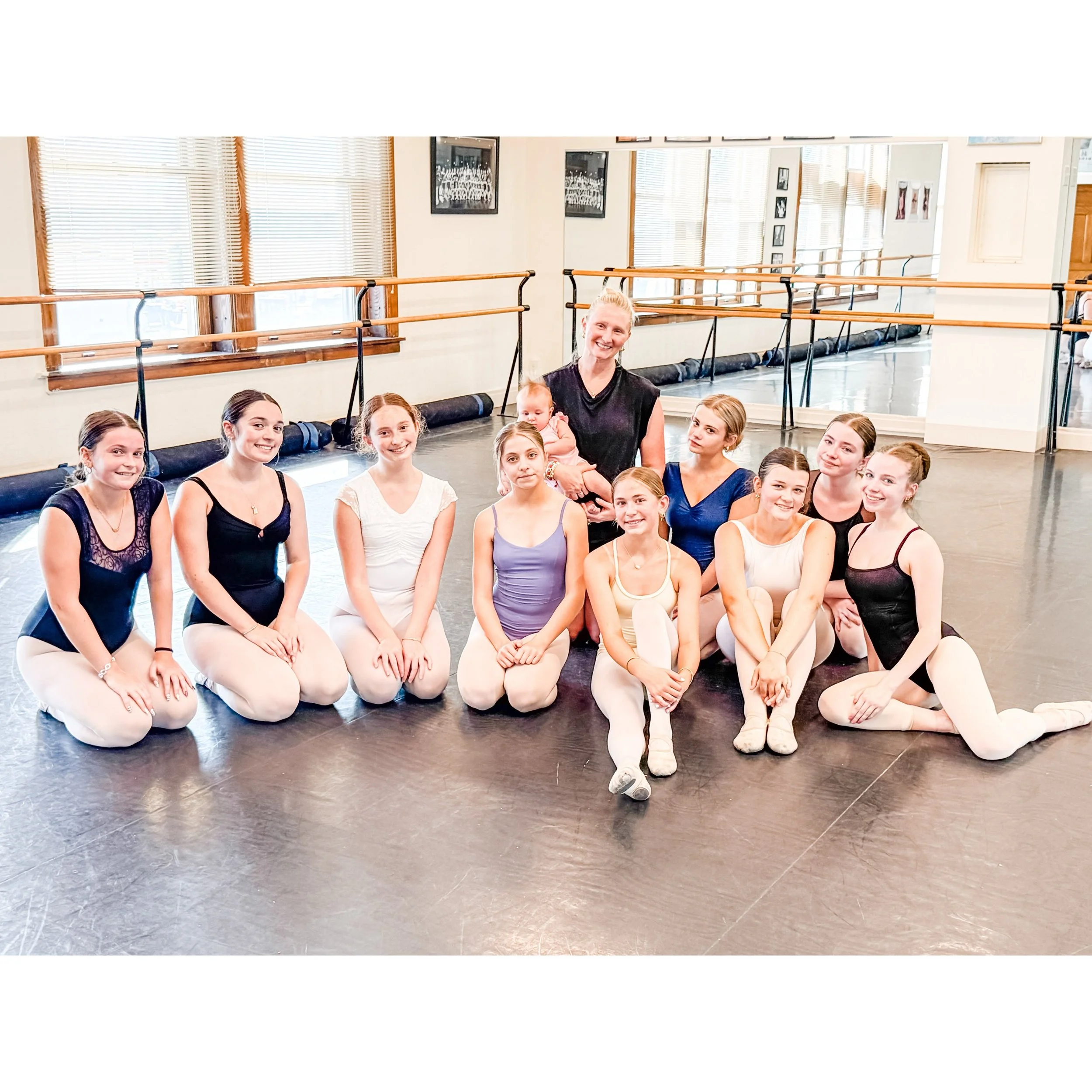 Post rehearsal with Miss Leyla during this years Summer Intensive! Very proud of these girls for picking up A LOT of choreography in short amount of time! 💪🏻 

📸 @balleyla_ 

#jhodance #jho39years #cnydance #localdancestudio #romenydance
