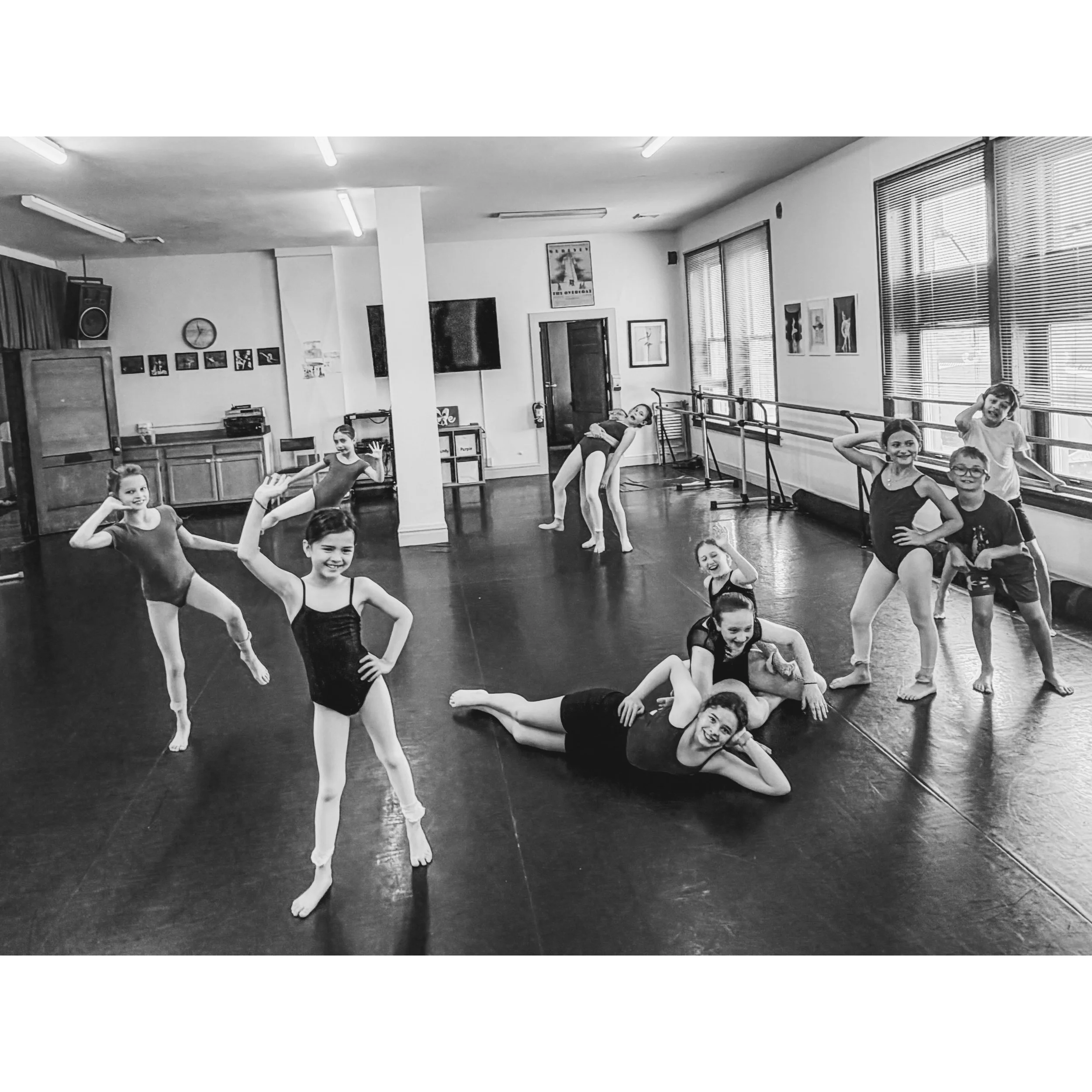 Summer days at JHO ❤️

📸 @balleyla_ 

#jhodance #jho39years #cnydance #localdancestudio #romenydance