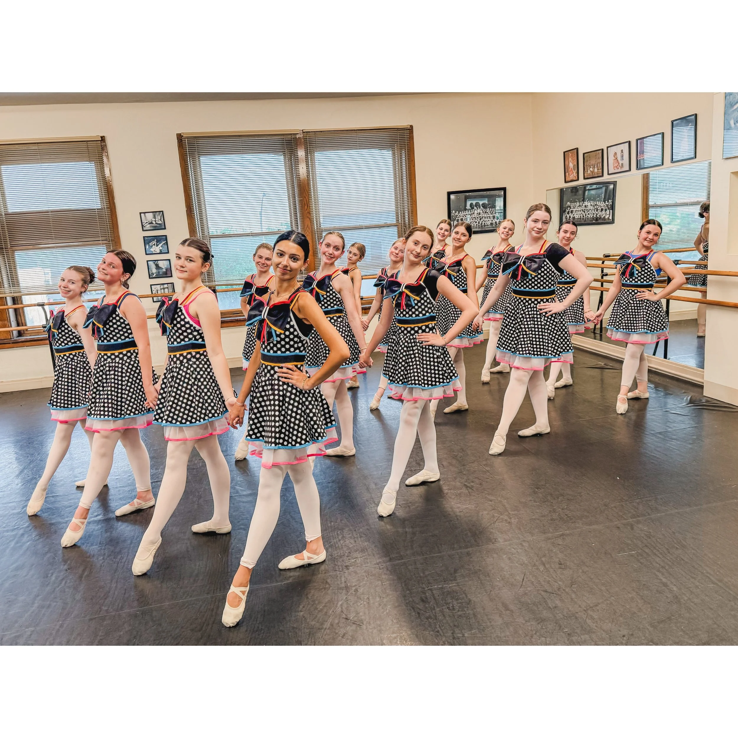 &ldquo;A little less conversation, a little more action, please.&rdquo; 🎶 Elvis Presley 

📸 @balleyla_ 

#jhodance #jho39years #cnydance #localdancestudio #romenydance