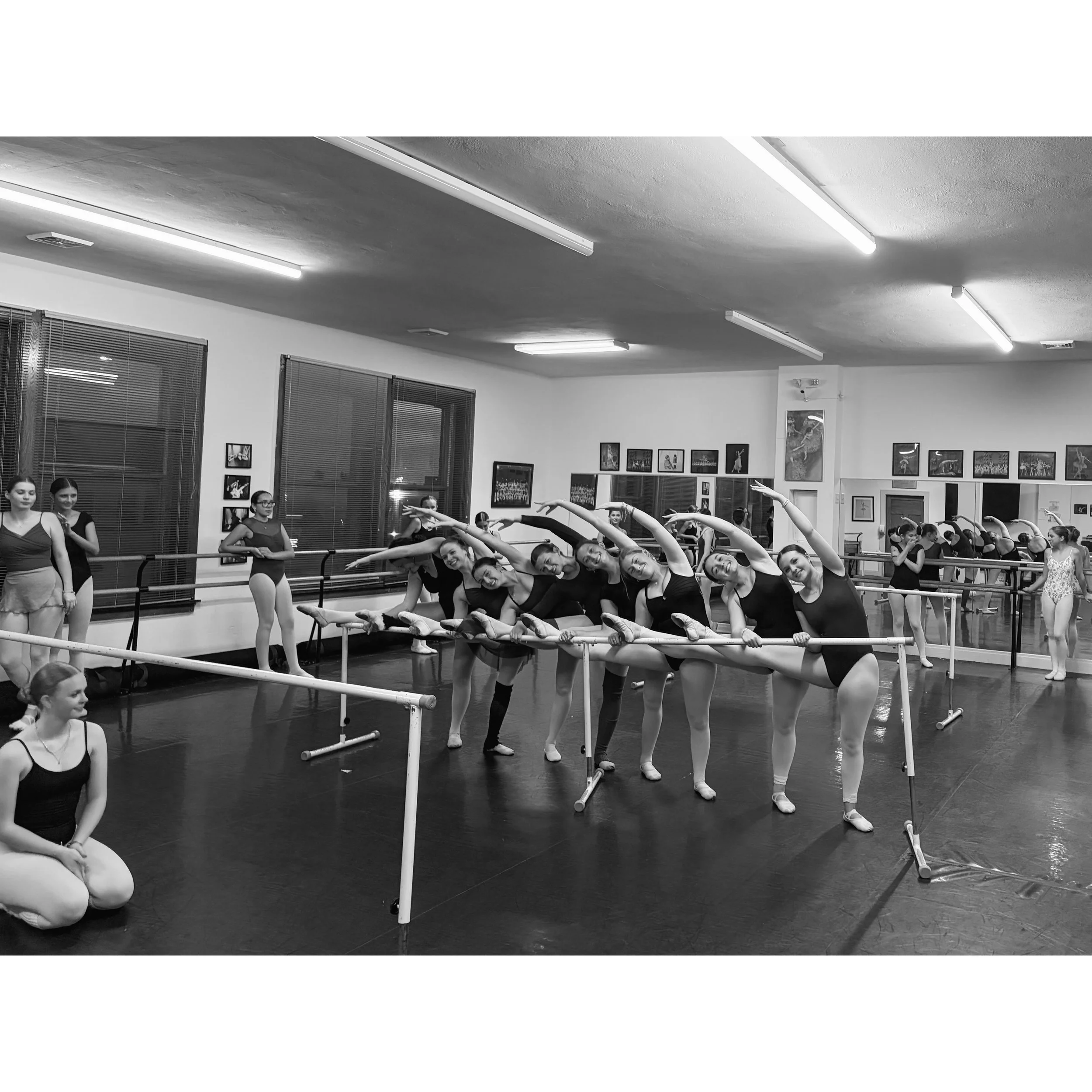 First day back! ✅ Nothing like starting the last class of the day with this silly bunch 🩰✨

📸 @balleyla_ 

#jhodance #jho39years #cnydance #localdancestudio #romenydance