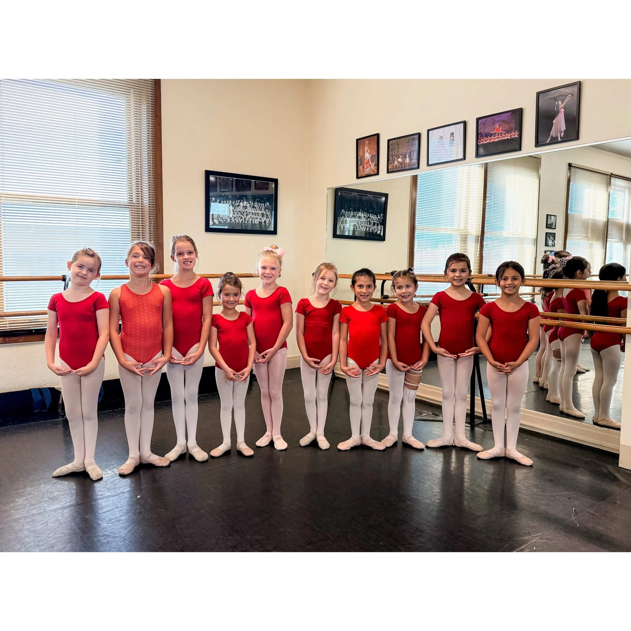 Our beautiful little ladies in Red ❤️

📸 @balleyla_ 

#jhodance #jho39years #cnydance #localdancestudio #romenydance