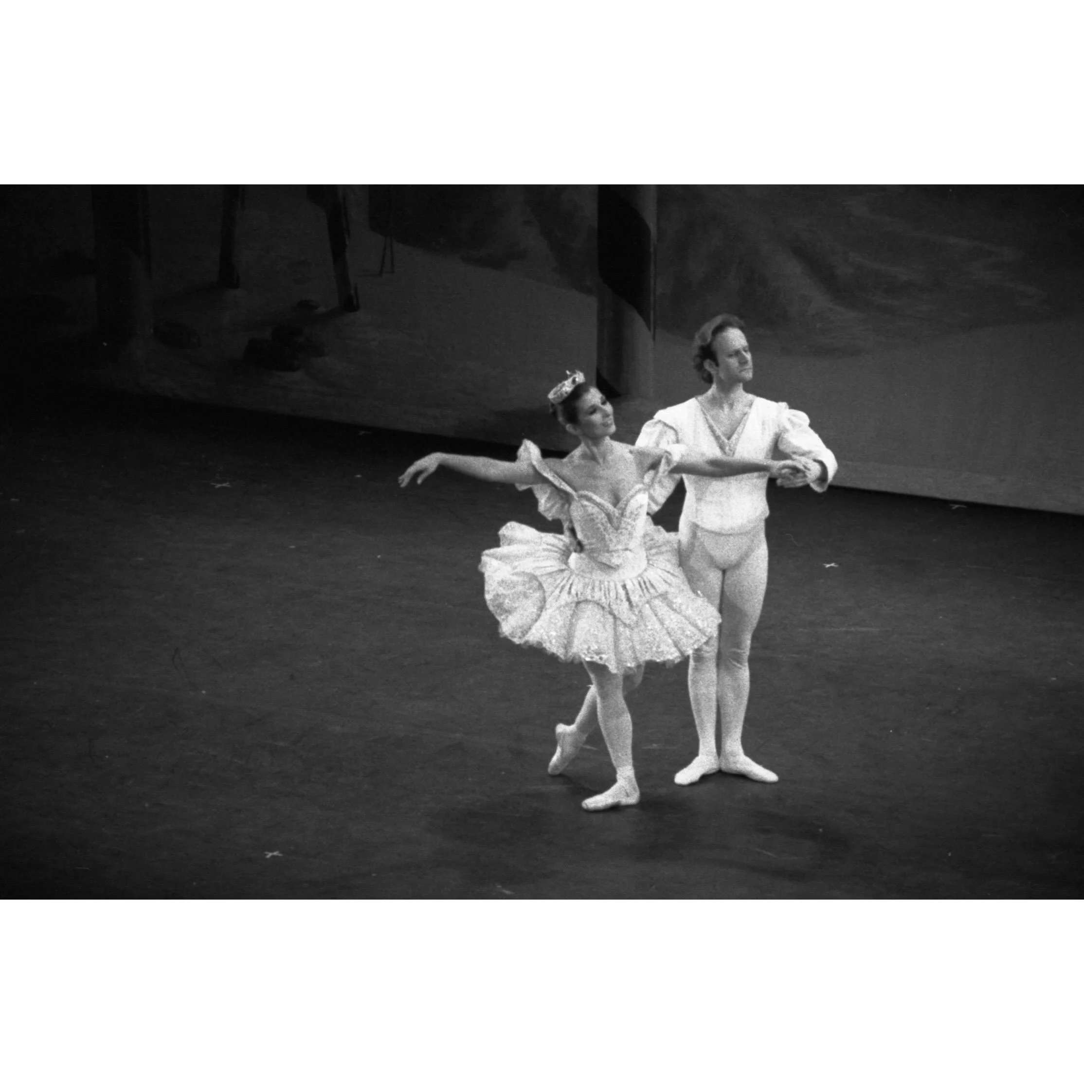 The Sugar Plum Fairy &amp; her Cavalier ✨
JHO&rsquo;s The Nutcracker &bull; 1990 🩰🎄

A little piece of JHO history &amp; Nutcracker magic featuring Miss Canan &amp; Mister Steve🤍