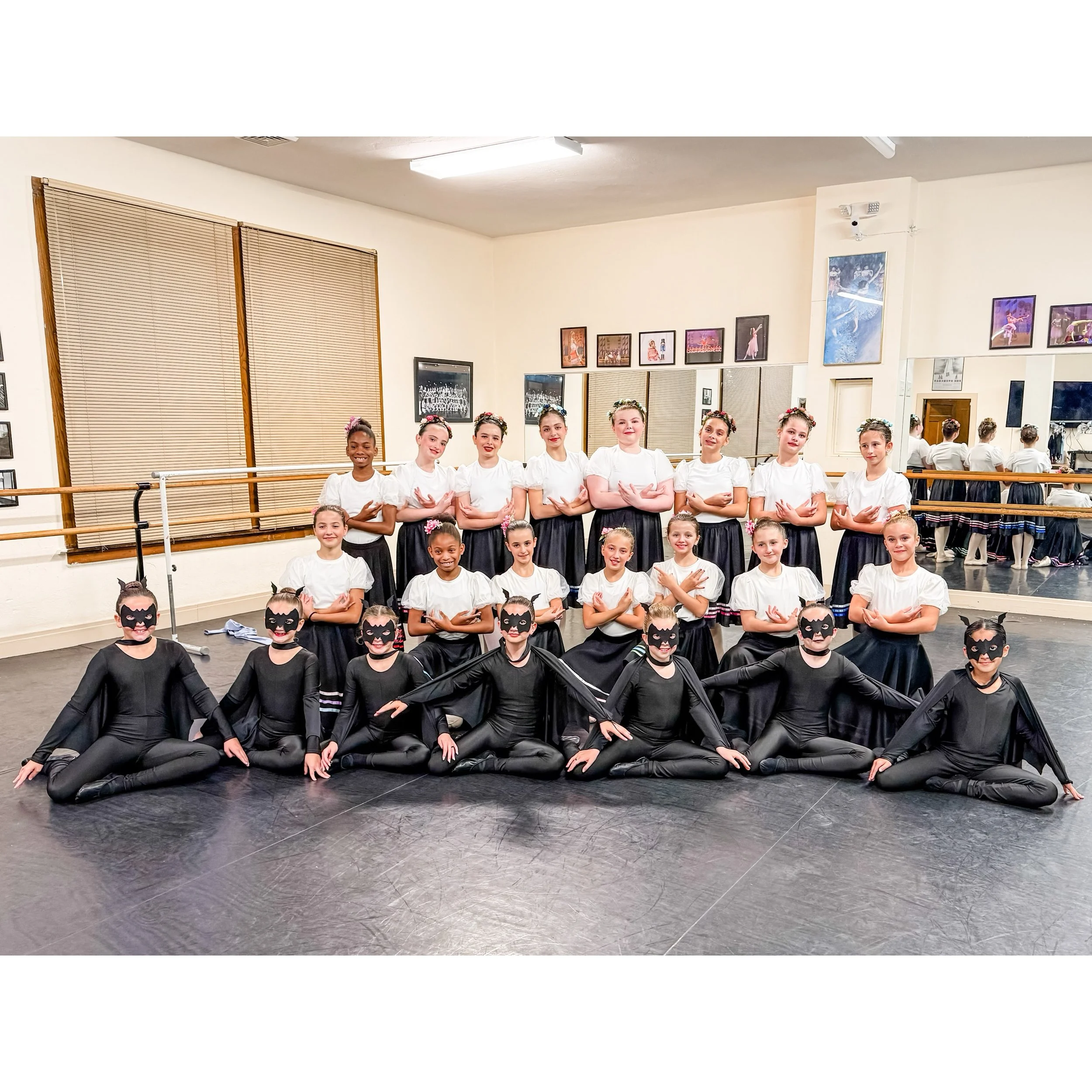 Our village girls and bats had a fang-tastic time bringing Dracula to life! 🦇🩰🖤

📸 @balleyla_ 

#jhodance #jho39years #cnydance #localdancestudio #romenydance