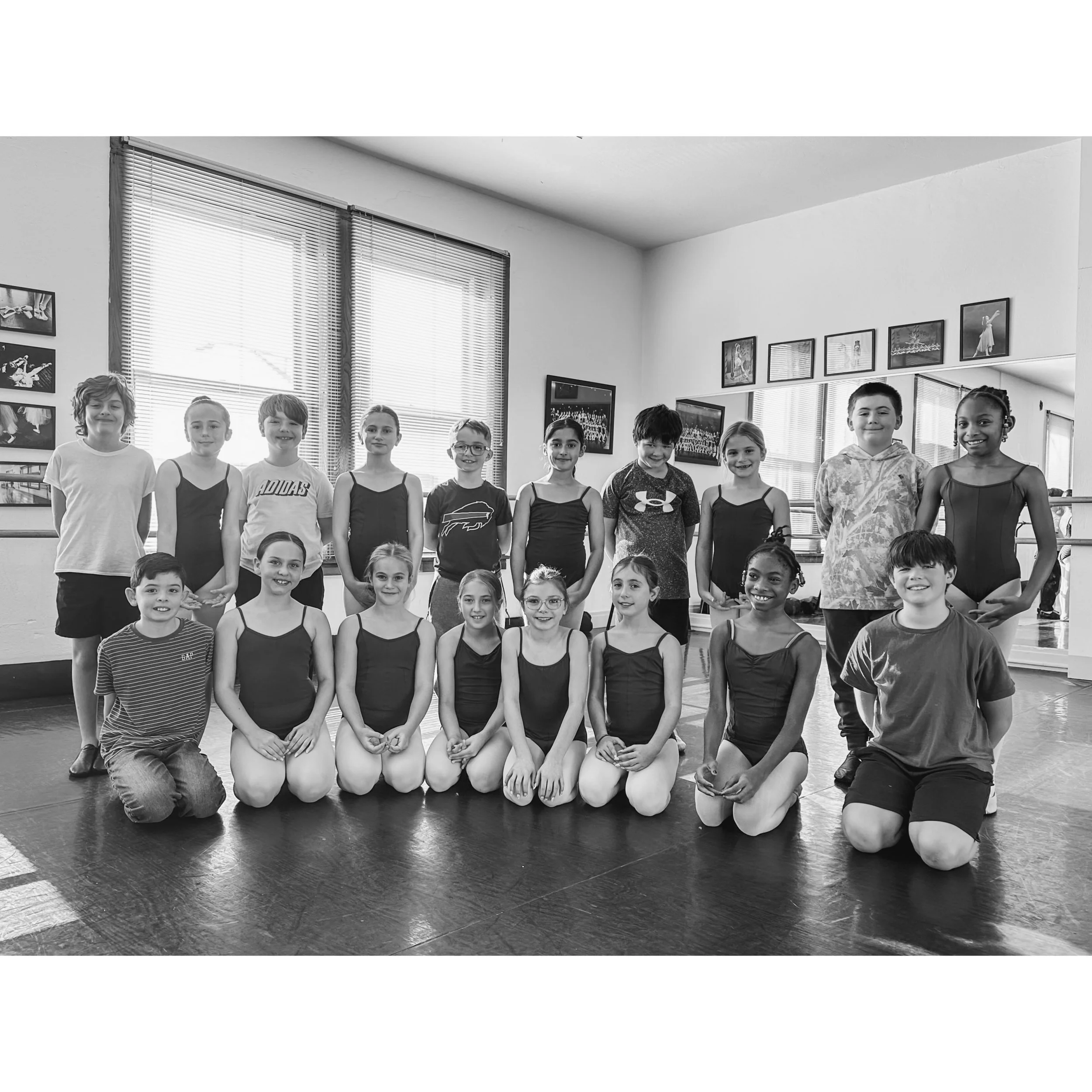 Our Big Mice &amp; Soldiers are ready for battle! 🐭⚔️🥜

📸 @balleyla_ 

#jhodance #jho39years #cnydance #localdancestudio #romenydance