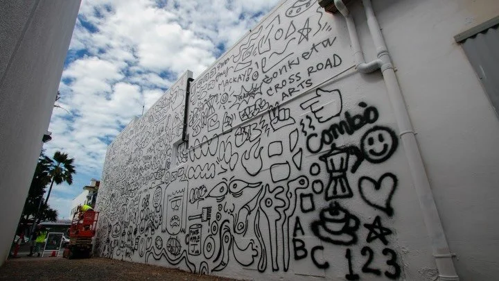 Back from Mackay and back in the feed! ✌️☀️
Swapped the Melbourne&rsquo;s chill for some serious heat in Queensland last week to get this new massive mural done. It was warm work but the support and positive  vibes from the Mackay community made it s