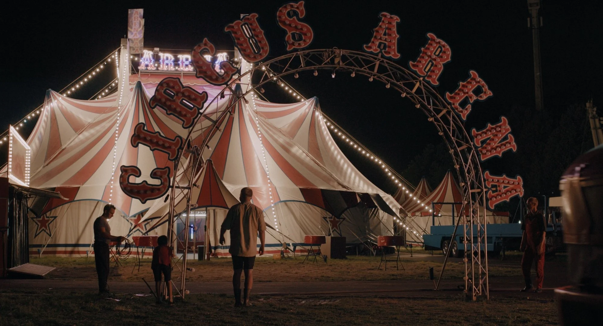 ZIRKUSKIND_02_(c)Flare Film+Julia Lemke_2025.jpg