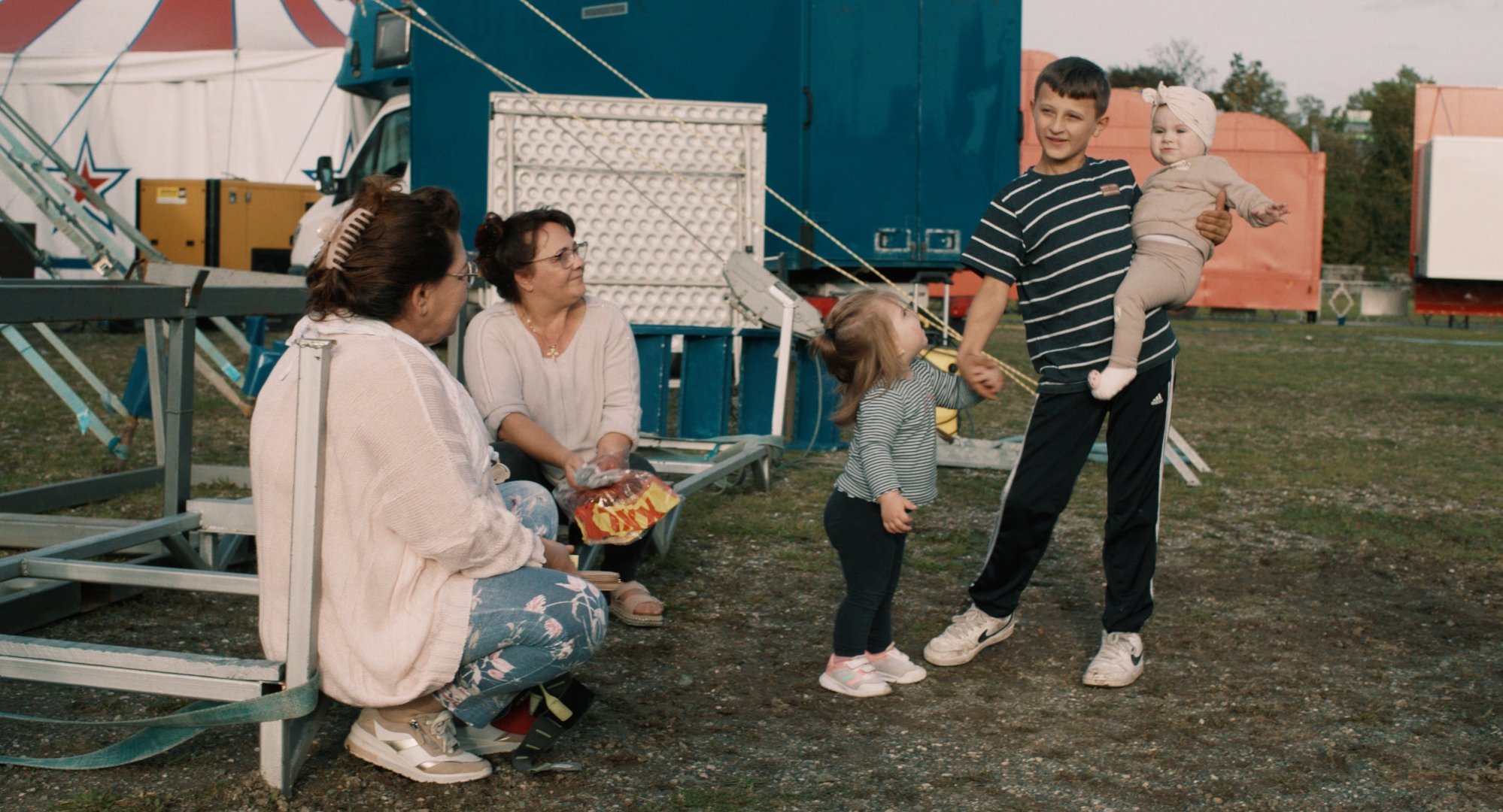 ZIRKUSKIND_09_(c)Flare Film+Julia Lemke_2025.jpg