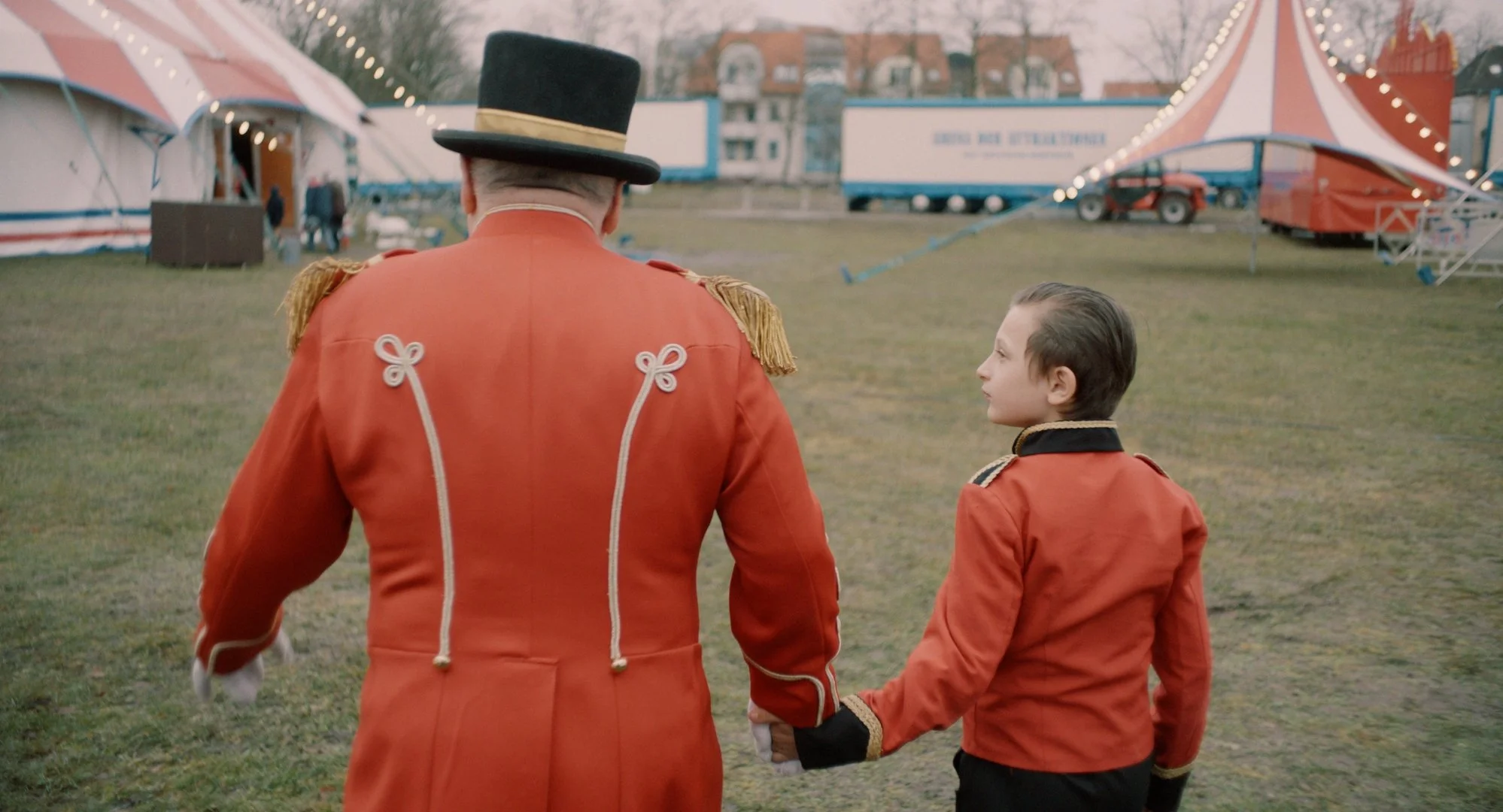 ZIRKUSKIND_01_(c)Flare Film+Julia Lemke_2025.jpg