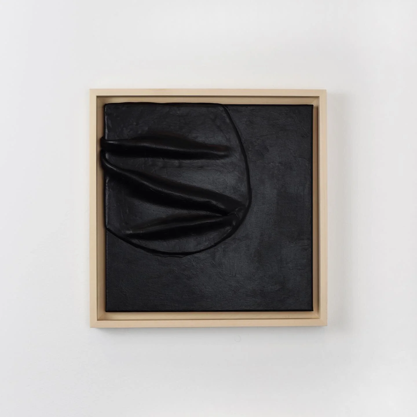 black acryl + mixed textured media on canvas, wooden frame, 2022 &mdash;30x30cm

#artexhibition #kunstausstellung #ausstellungfrankfurt #frankfurtart #frankfurtkunst #abstractart #femaleartist #contemporarypainting #minimalism #iiconthewall #ausstell