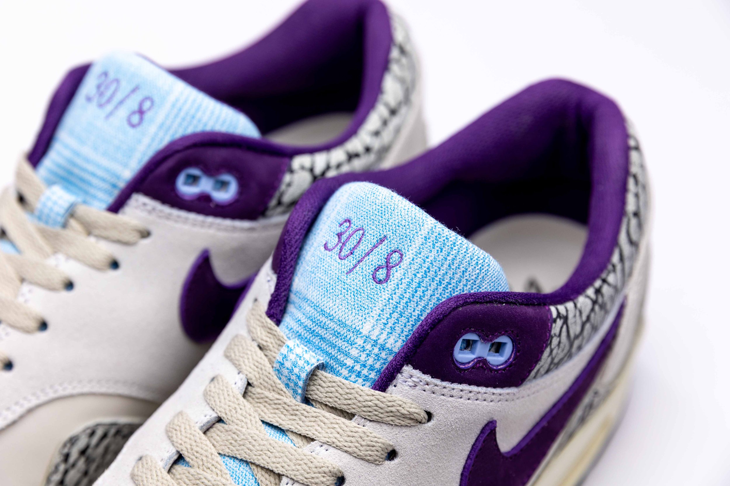 VIJZ Bespokes Air Max 1 Patta waves Elephant-4.jpg