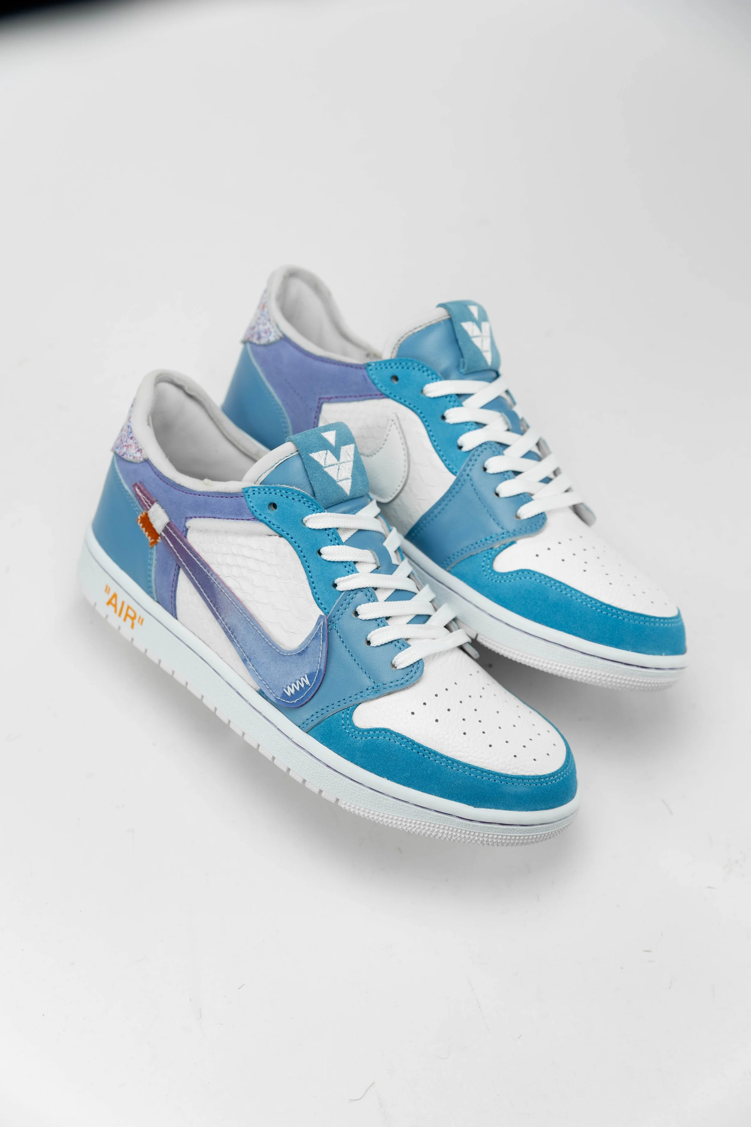 VIJZ Bespokes Custom Air Jordan 1 VNOM-8.jpg