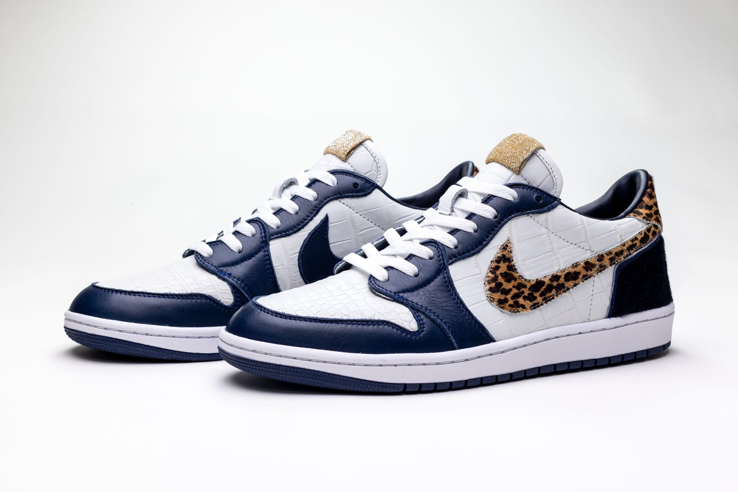 VIJZ Bespokes Custom Air Jordan 1 Blue Leopard-1.jpg