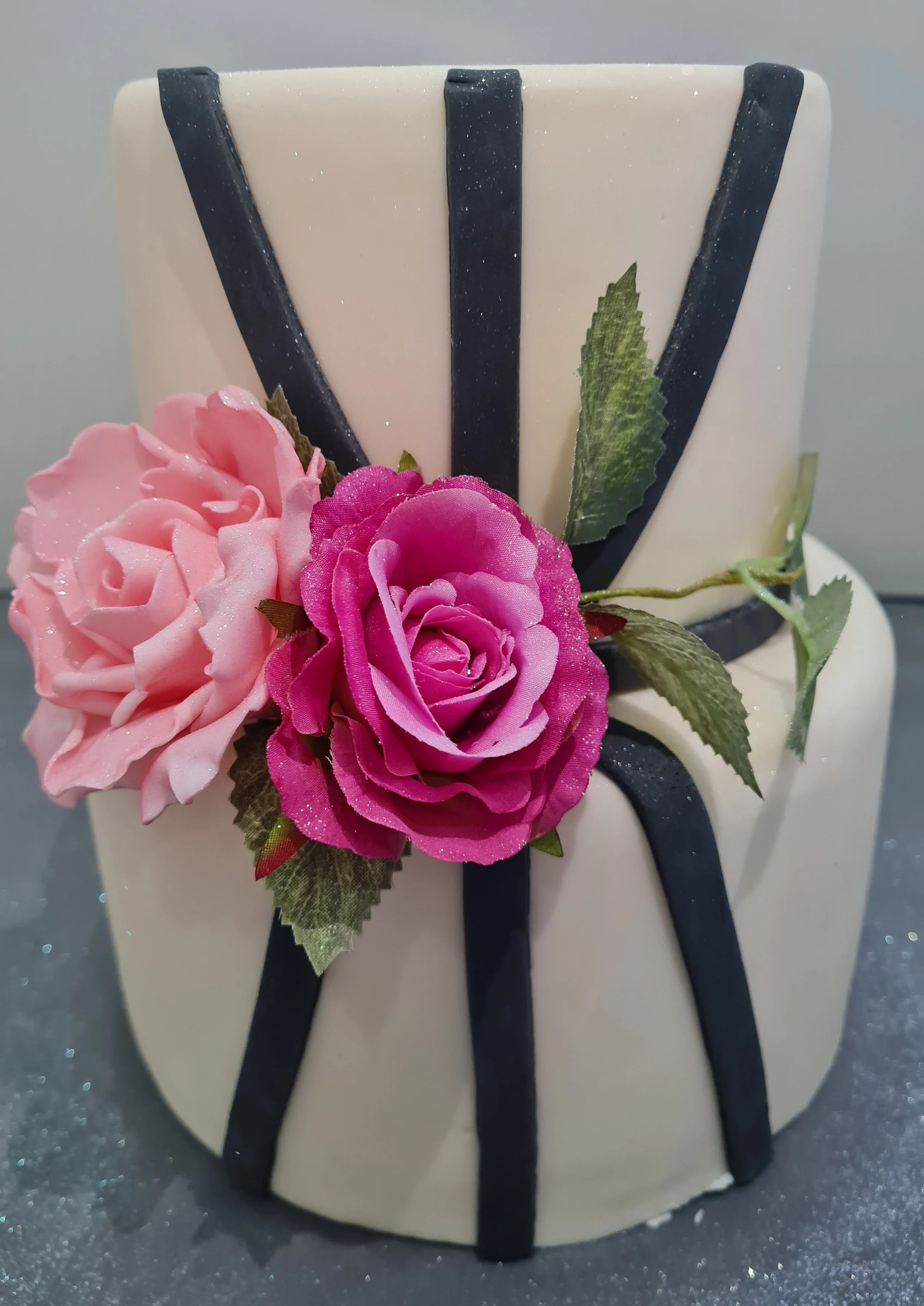 601 Ivory Black Lines and Pink Roses