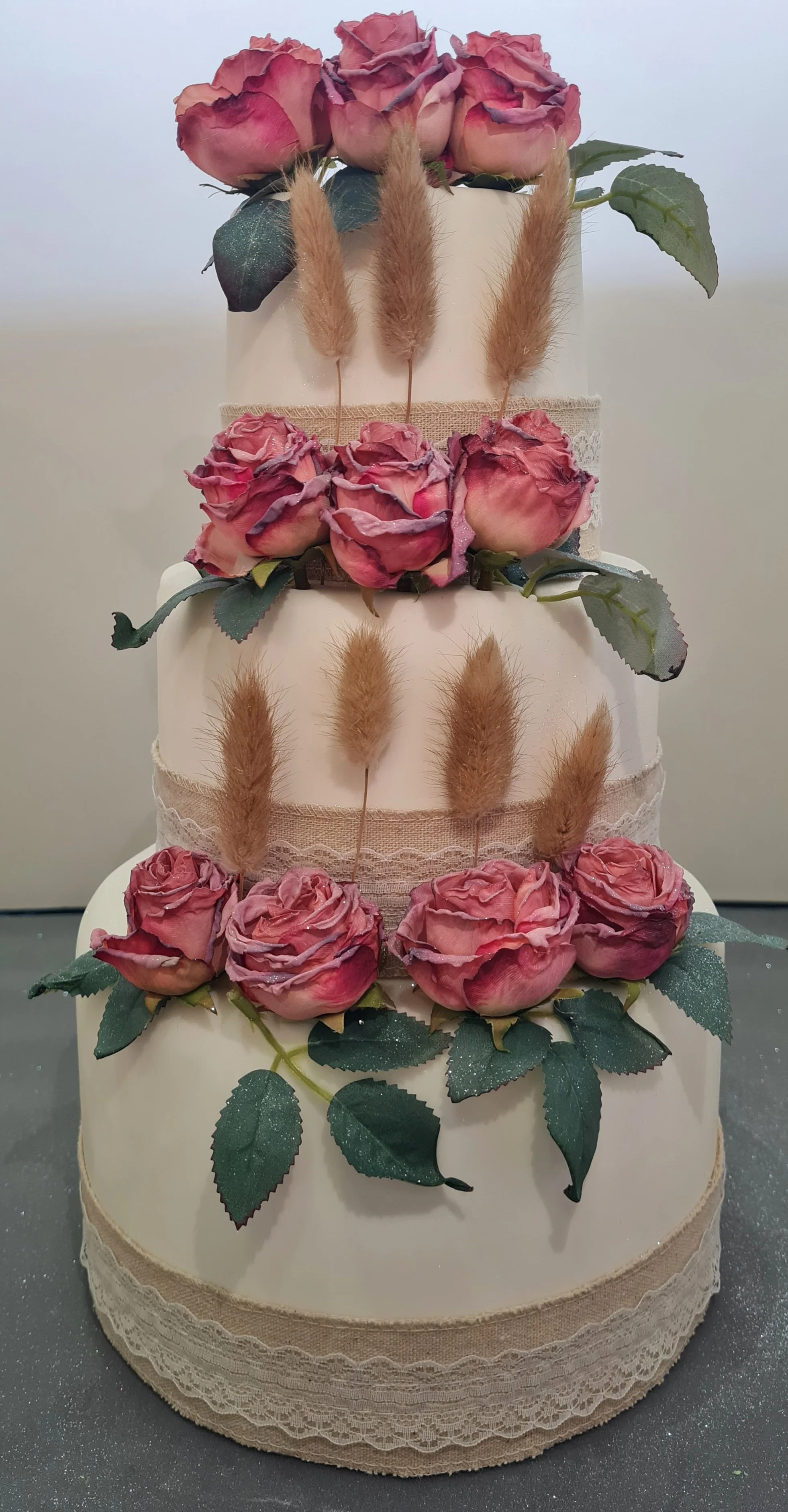 598 Ivory Antique Roses and Grasses
