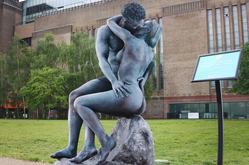 Faye and Teddy as Rodin's 'Kiss'