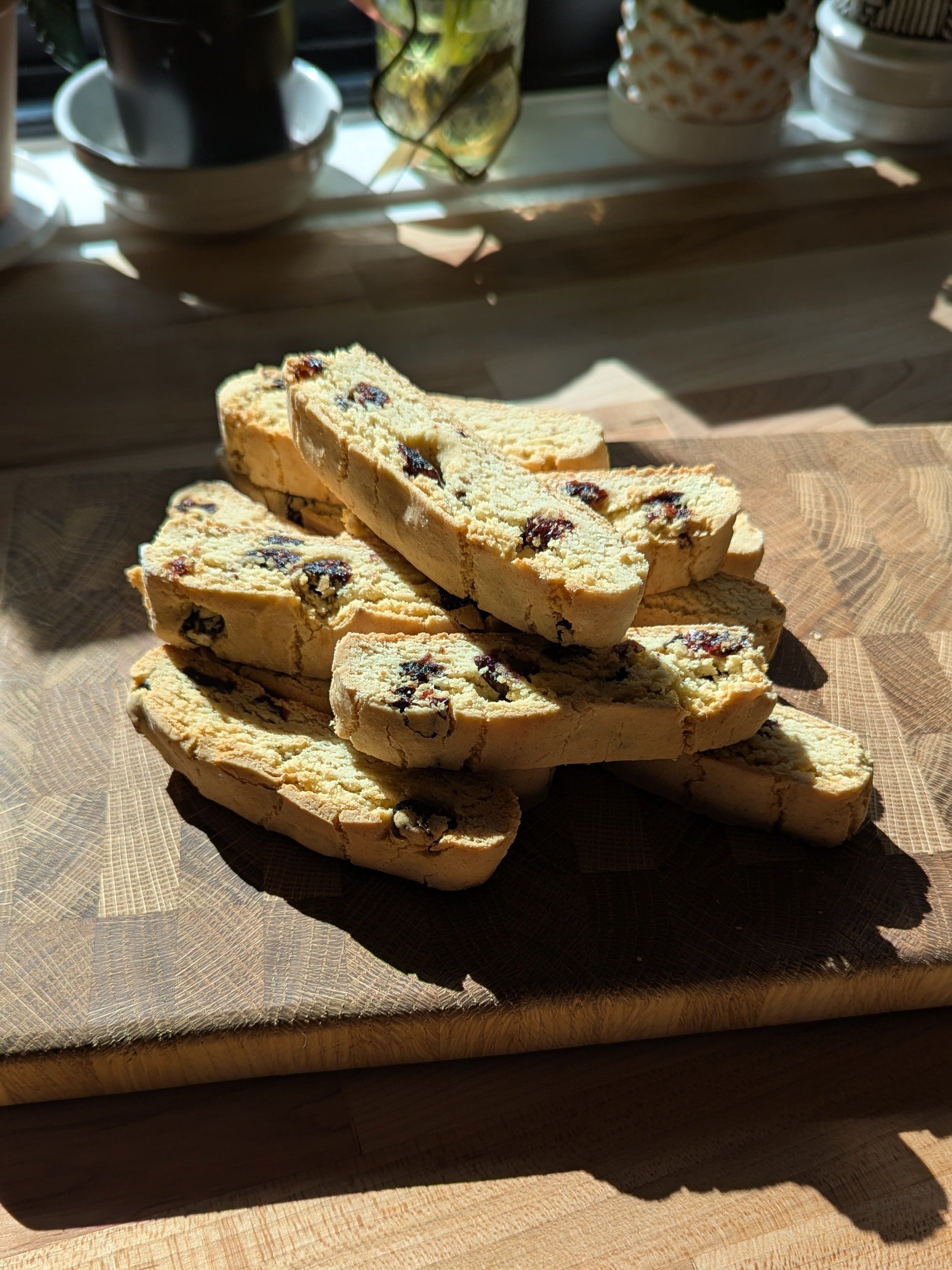 cranberry-almond-biscotti.jpg