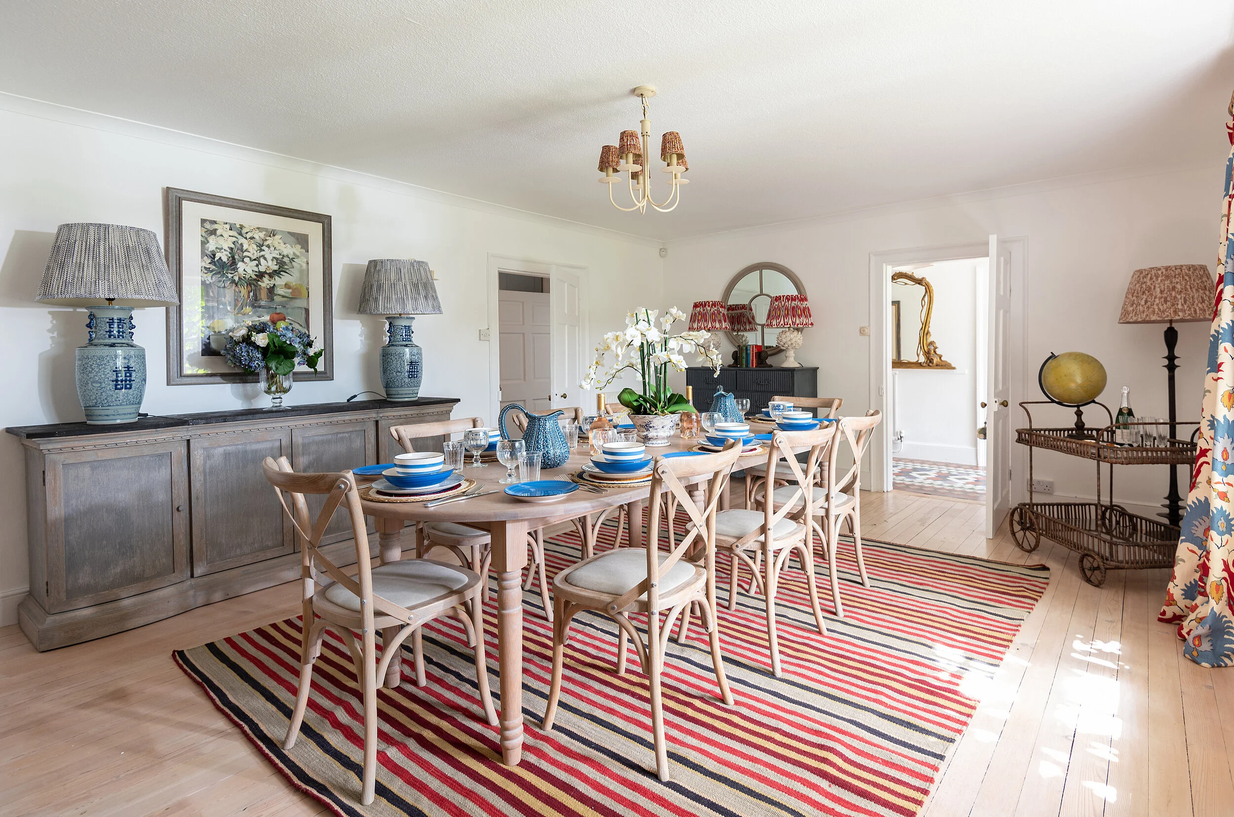 Dining room 2.jpg