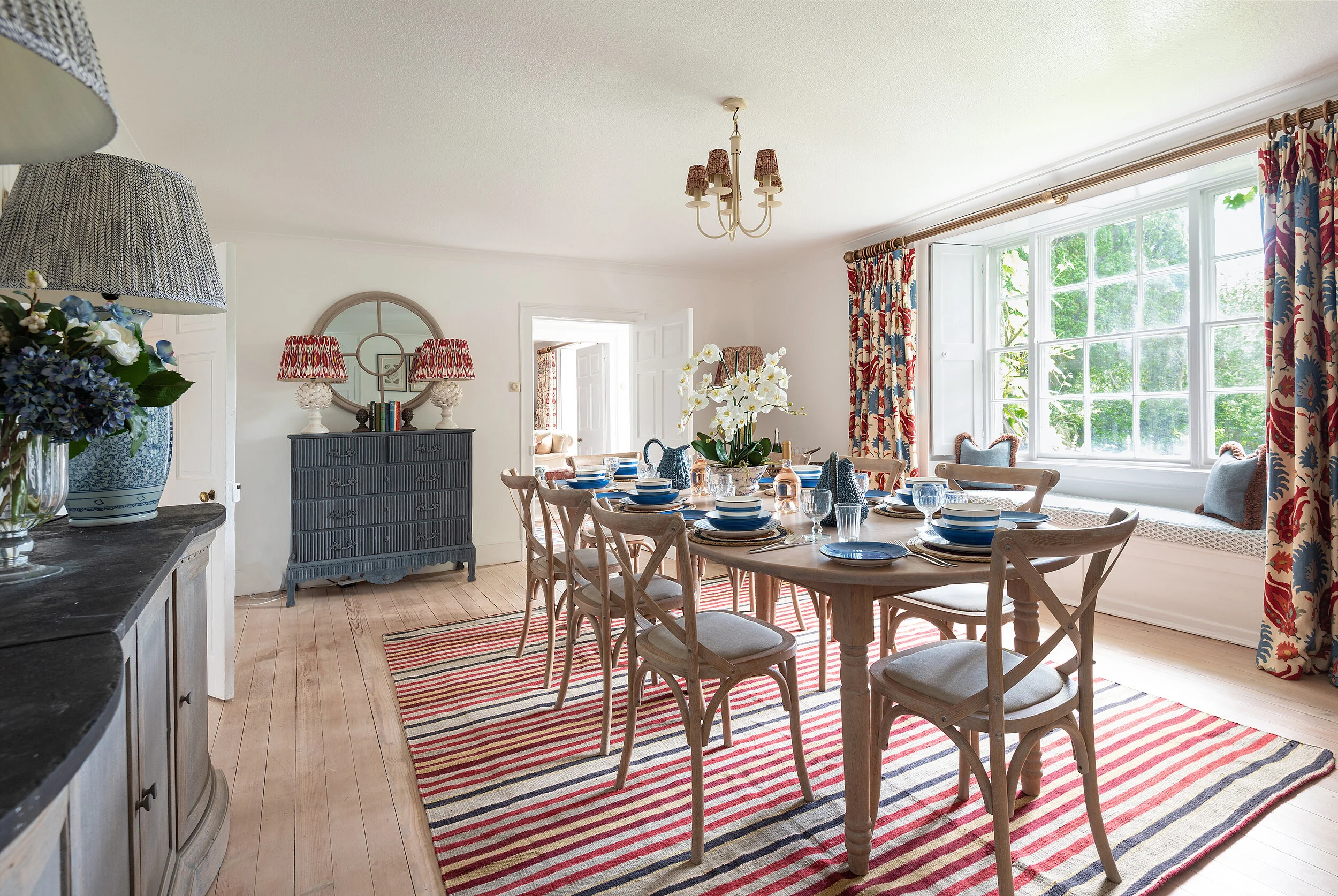 Dining room 3.jpg