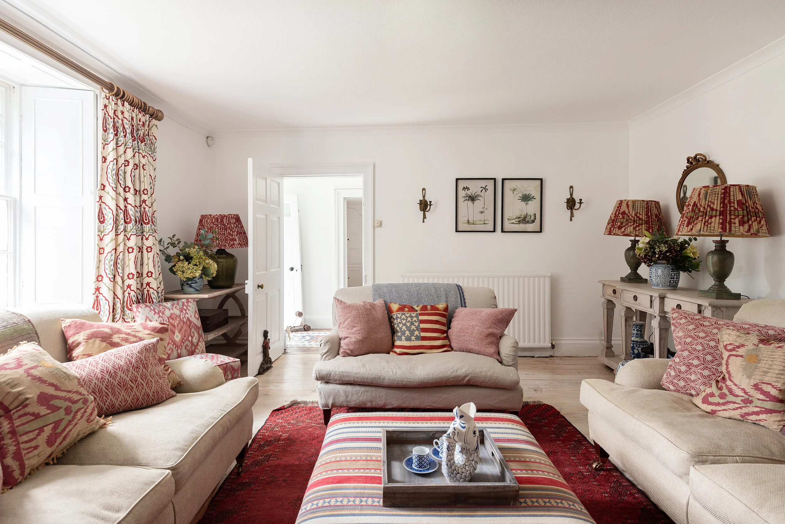 Sitting room 2.jpg