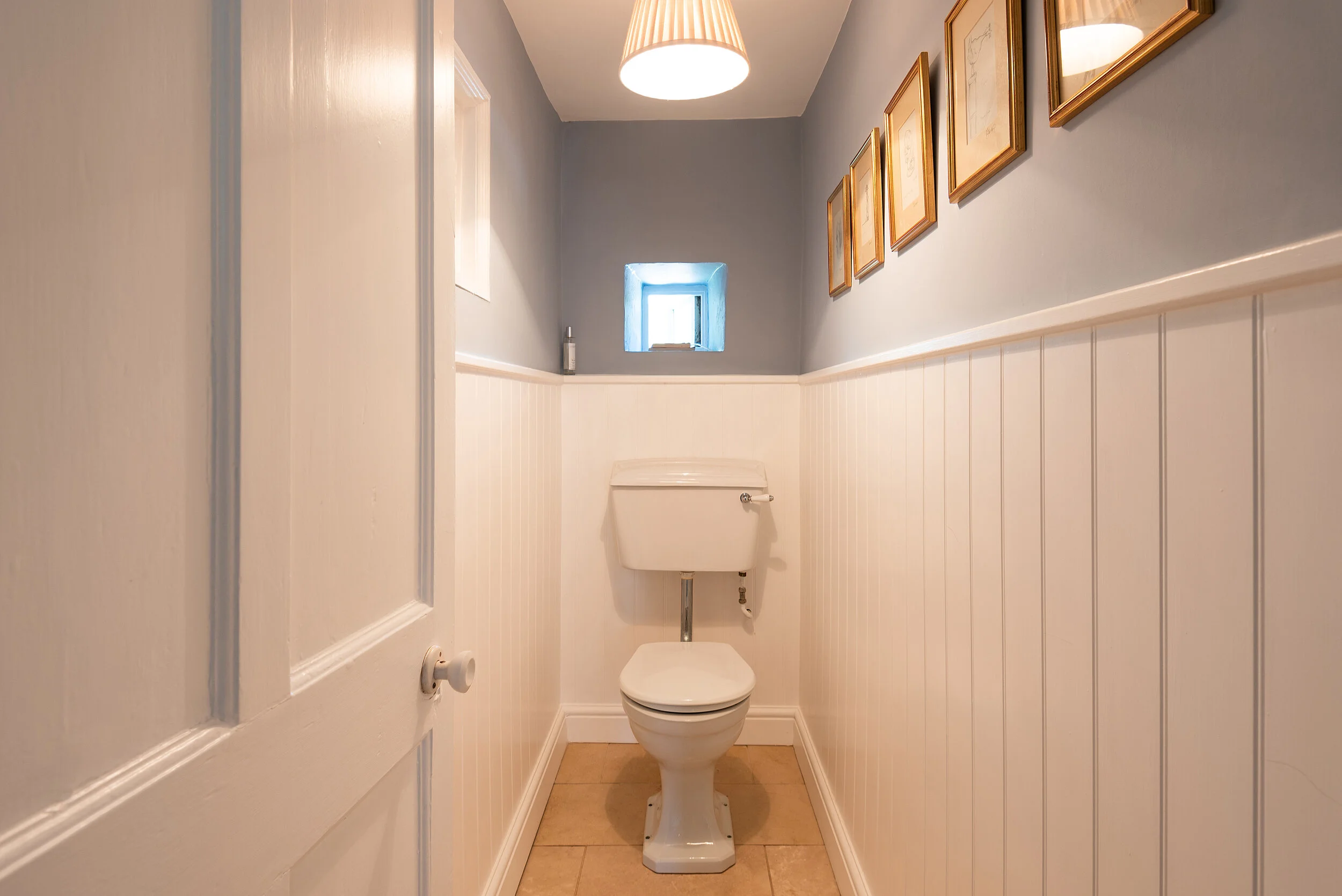 Loo next to family bathroom.jpg
