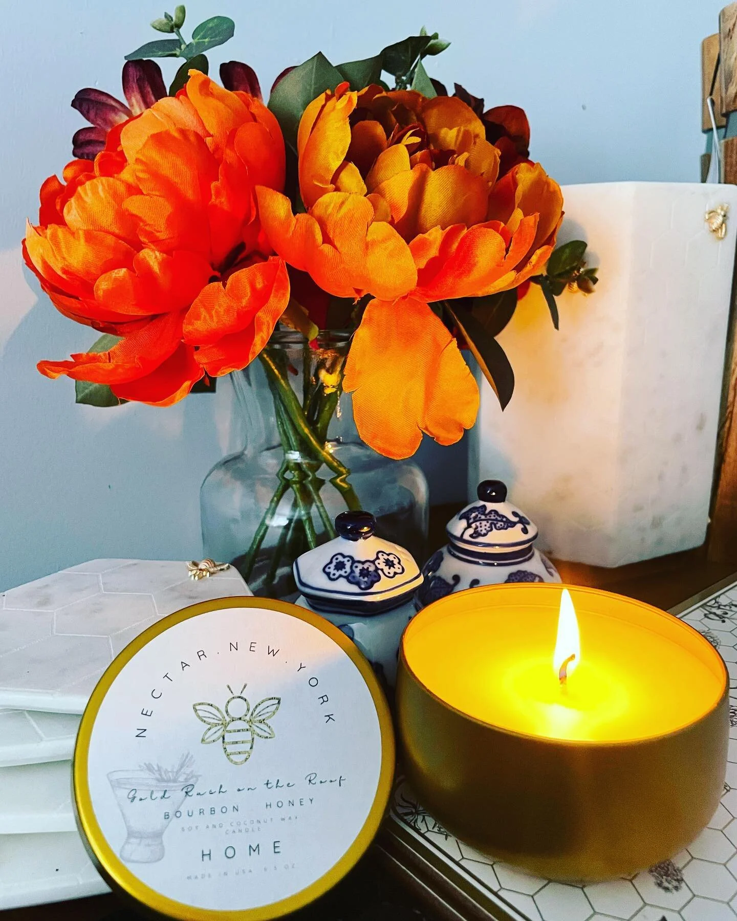 Our Gold Rush (bourbon/honey) candle makes for a great pre-fall scent! Oh yes&hellip;we are getting ready for fall! 🍁 #fallcandle #candles #candlesofinstagram #bestcandles #smallbusiness #sweaterweather #honey #honeybourbon