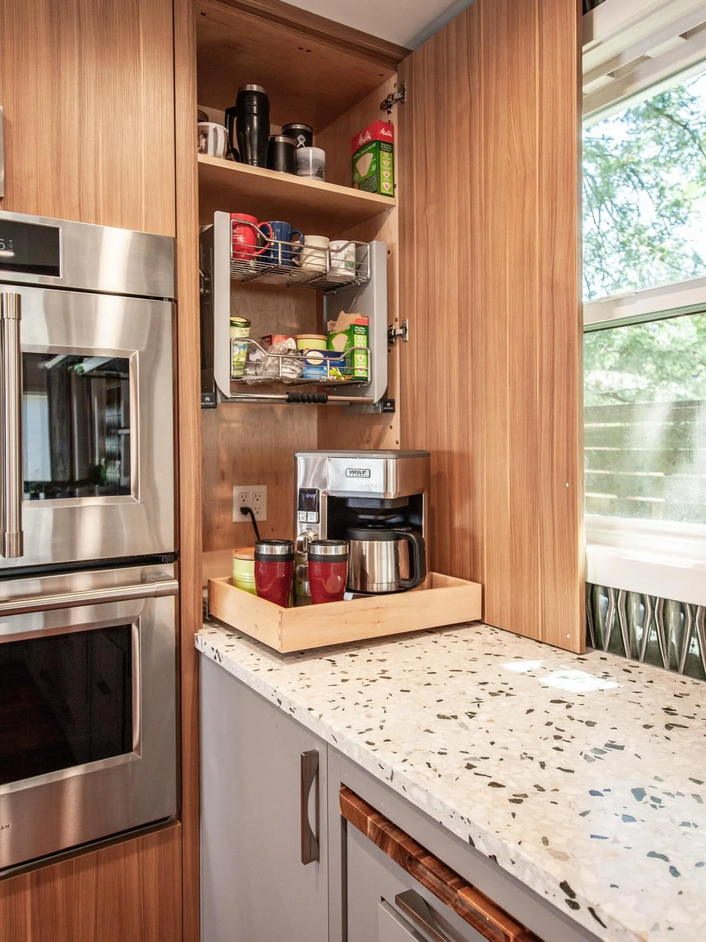 Hidden work horses in the kitchen. From coffee stations to laundry stations. A lot goes on behind closed doors. 😉