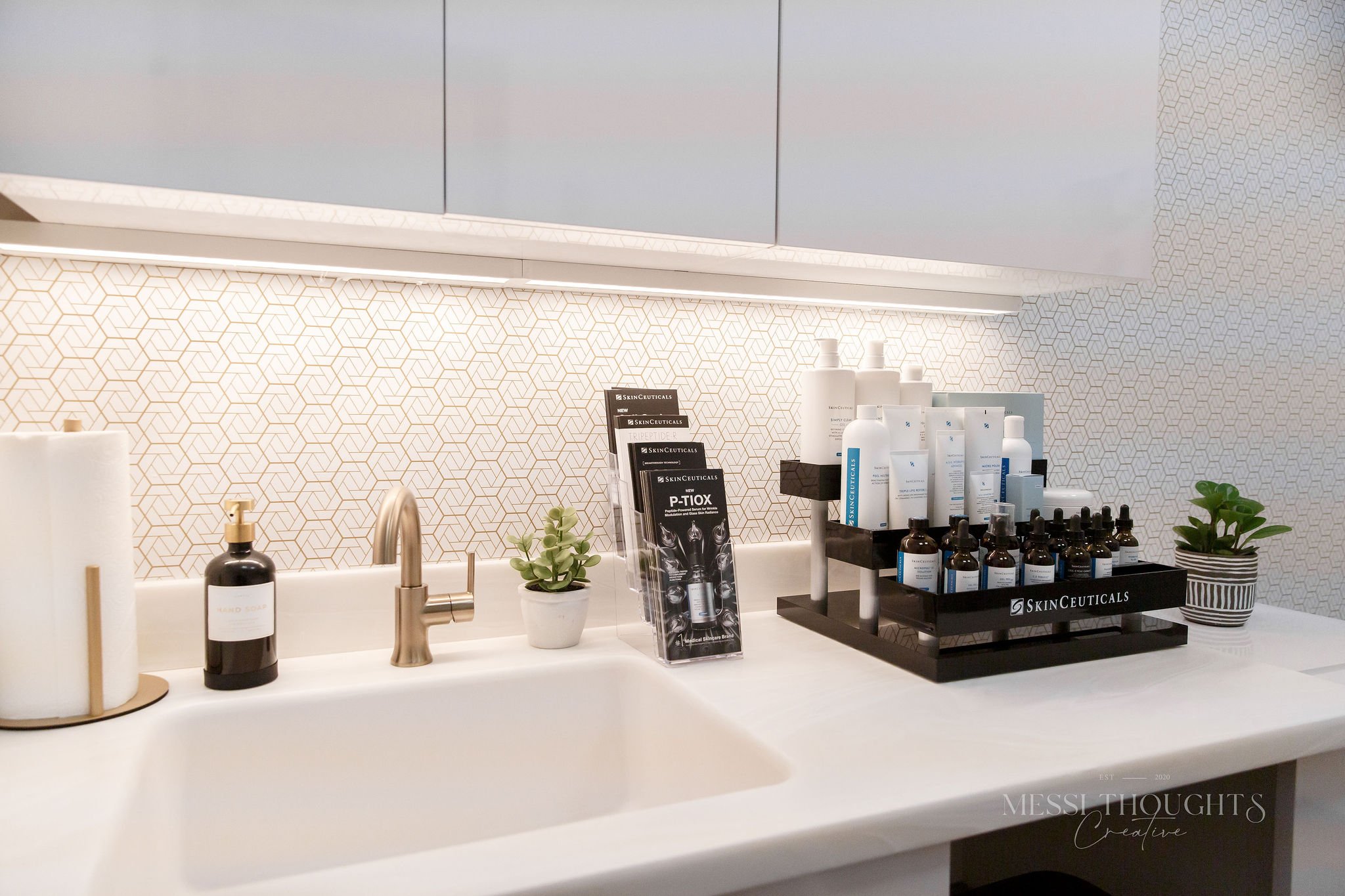 Skinlabs-rachel-denise-photography-19-messi-thoughts-creative-brand-design-skinceuticals-33.jpeg