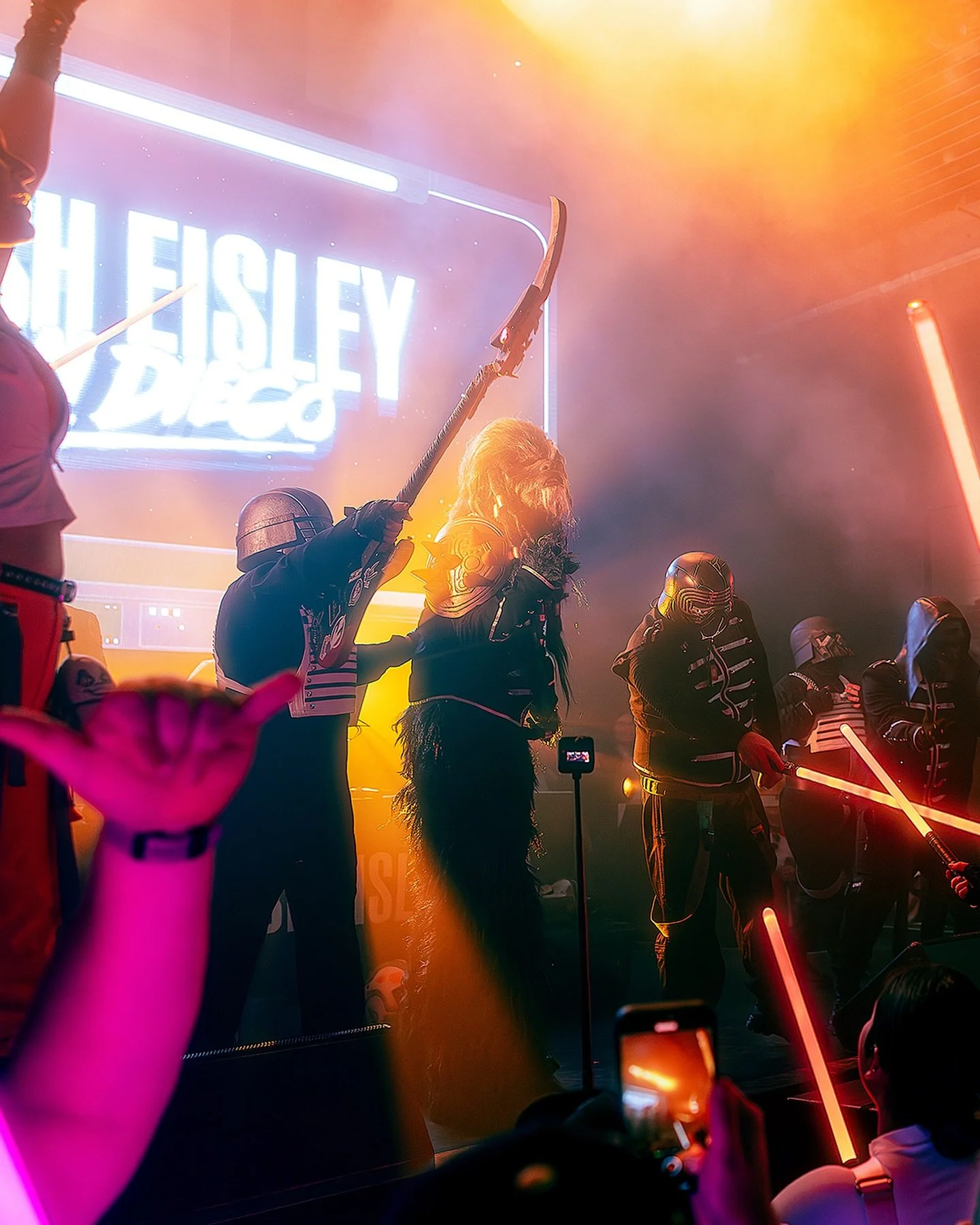 Just over a week until @mosheisley Atlanta when we kick off @dragoncon at @masquerade_atl. Get ready to sip on some spotchka and sing our black hearts out! Ticket info in the @mosheisley link in bio 
&bull;&bull;&bull;
#starwars&nbsp;#dragoncon&nbsp;