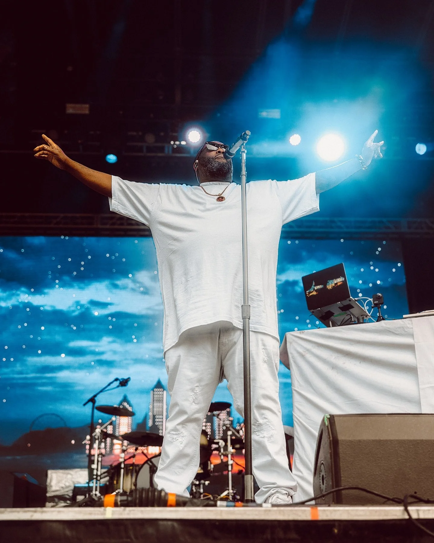 @killermike &amp; @trackstarthedj at @evolutionfest.stl 
.
#killermike #runthejewels #evolutionfest
