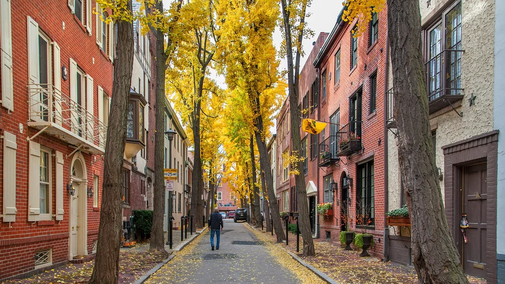 rittenhouse square fall in philadelphia.jpeg