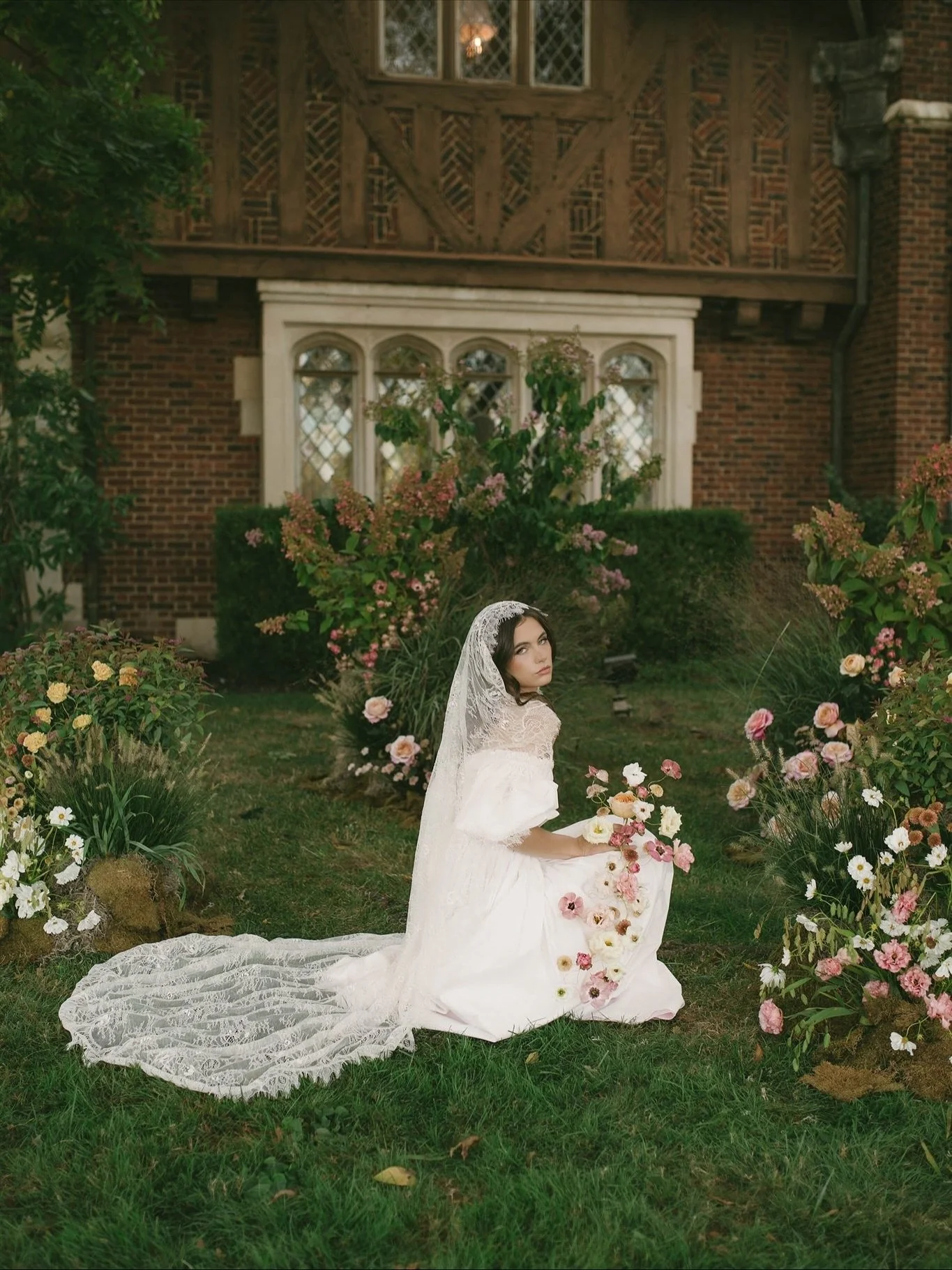More from this ethereal bridal shoot 🌙🌿 

Florist: @midsummerfd 
Model: @biancagcamarena 
Venue: @pinecroftmansion 
Makeup: @splendidbeautyllc 
Styling &amp; Photography: me 🫶🏻 @lottieshepherdphoto 

Digital &amp; Film 

#ohioweddingphotographer 