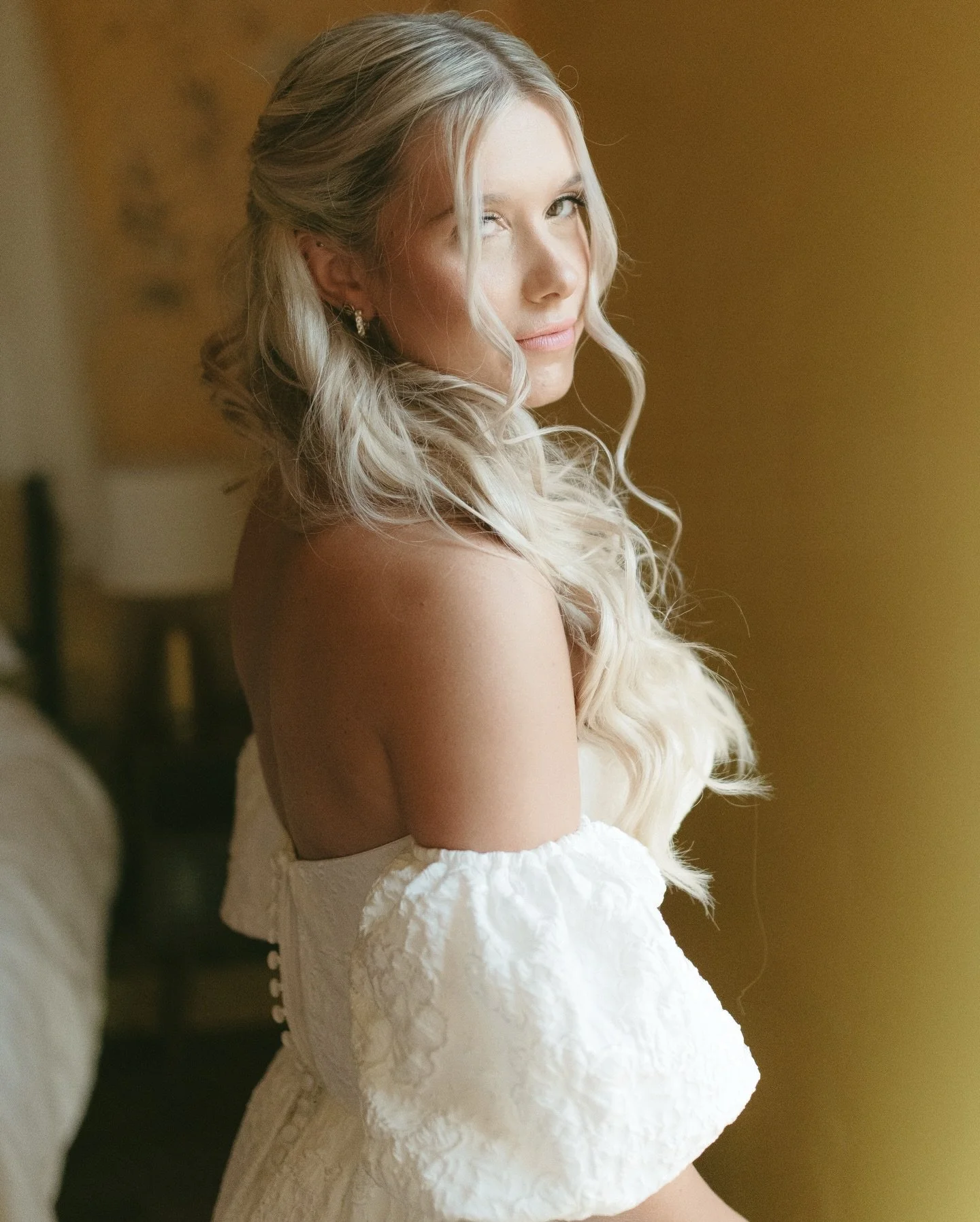 Never forgetting these bridals 🌸

Bride: @rdeaton122 
Venue: @lakelyndsay 
Florals: Farm House Blooms
Jewelry: @tiffanyandco 
Coordinator: @cmsweeney7 

#cincinnatiweddingphotographer #ohioweddingphotographer #kentuckyweddingphotographer #midwestwed