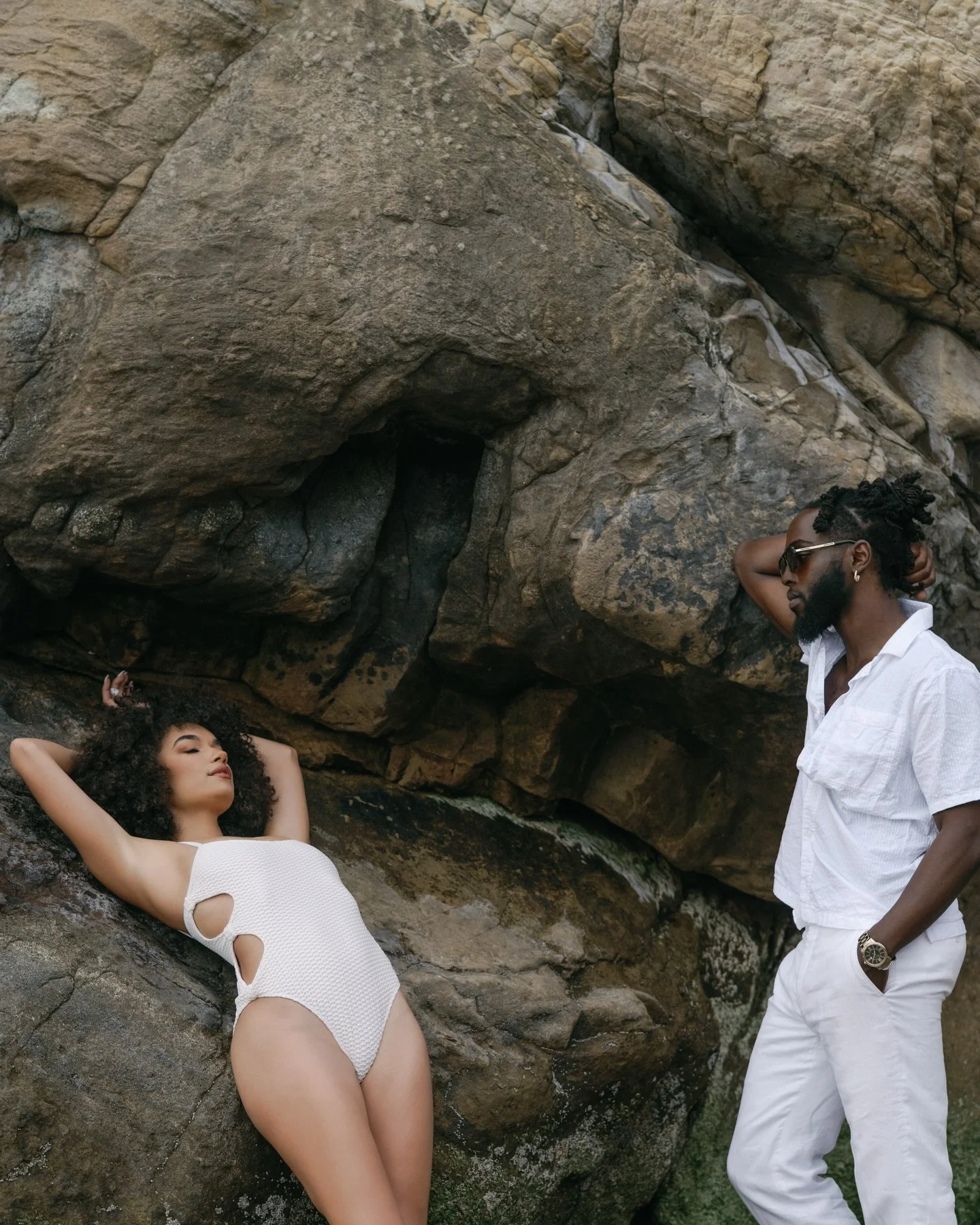 Coastal lovers 🐚

Hosts: @thehopelessromanticsociety 
Models: pdxmodelcouple

#elopementphotographer #travelweddingphotographer #weddingphotographer #couplesphotographer #cincinnatiweddingphotographer 

Travel photographer, travel wedding photograph