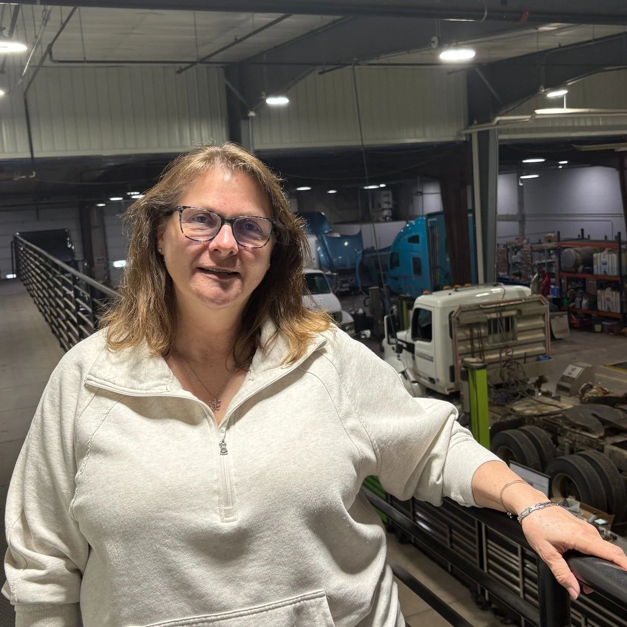 Welcoming Brenda! 🚛📣

Brenda started with us in Decemeber, but she's fitting in like she's been here for years! 

Her favorite part of her job is meeting all of the new people and learning new things! 😃

In her spare time, Brenda likes to read, ga