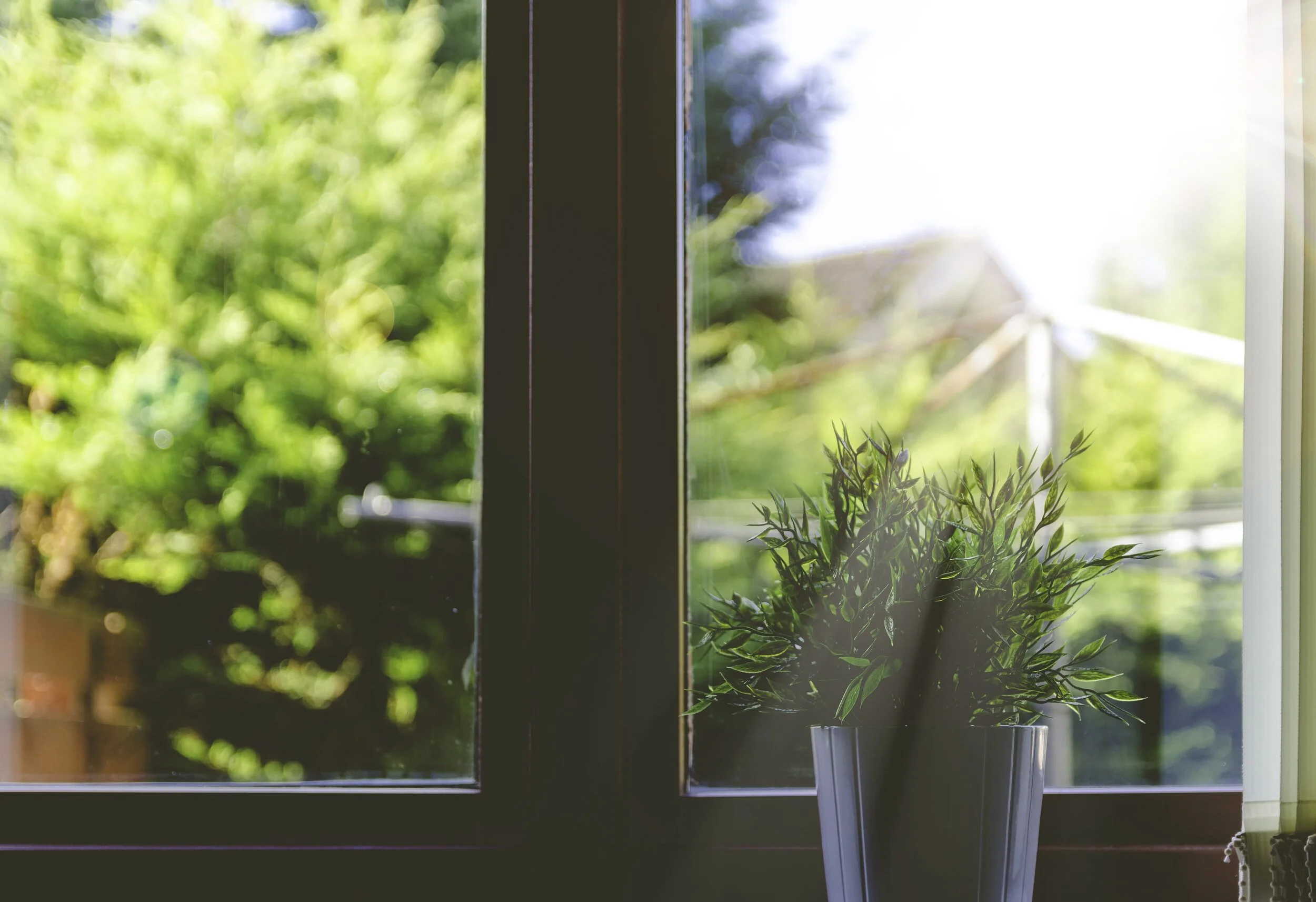 The Pros and Cons of Window Controls in Your Home