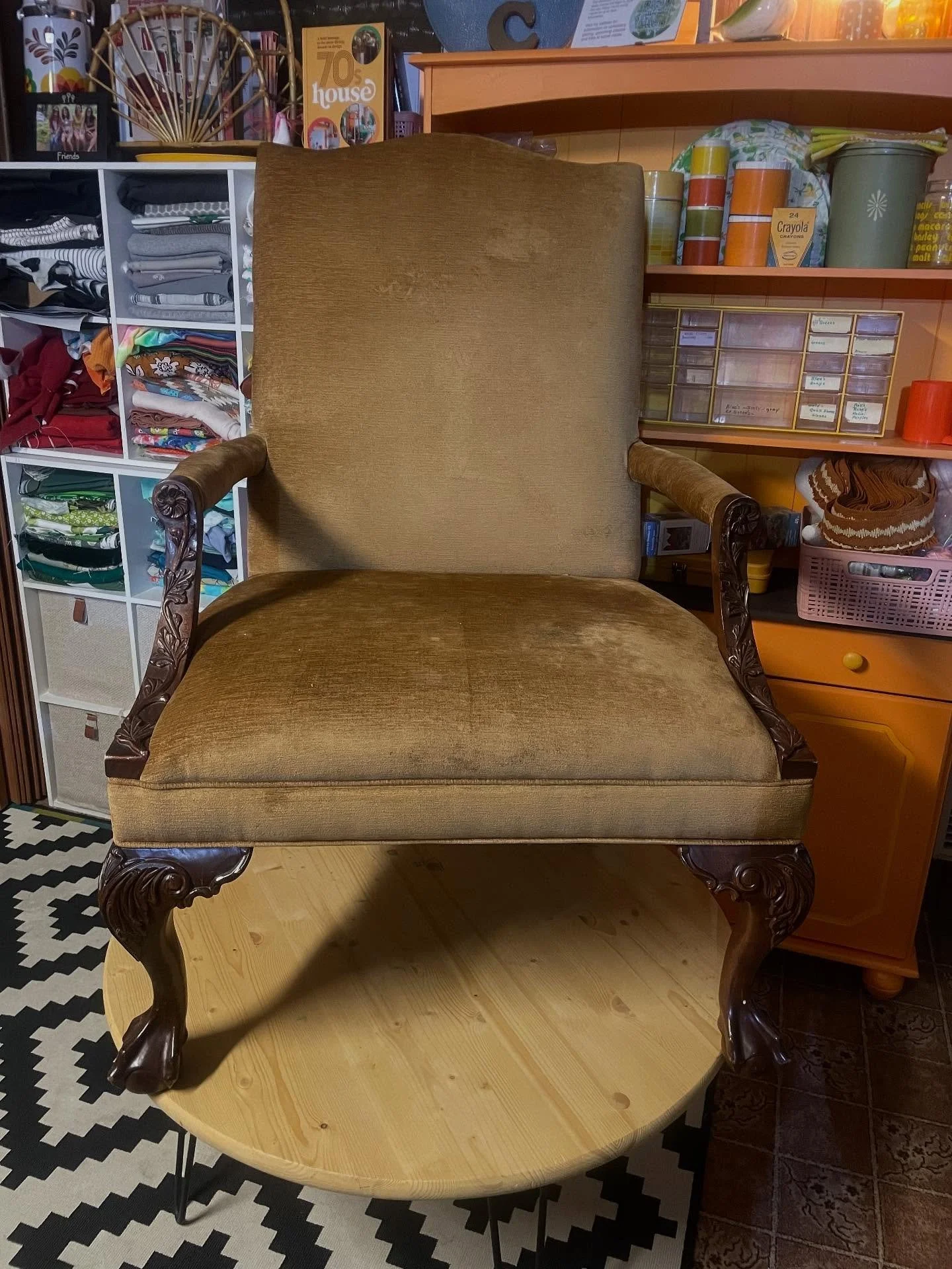 Always love a good before and after, especially when the fabric is this fun. With a few yards of fabric you can totally transform an old chair that has seen better days. If you&rsquo;ve got a project you&rsquo;ve been waiting to start, let&rsquo;s ma