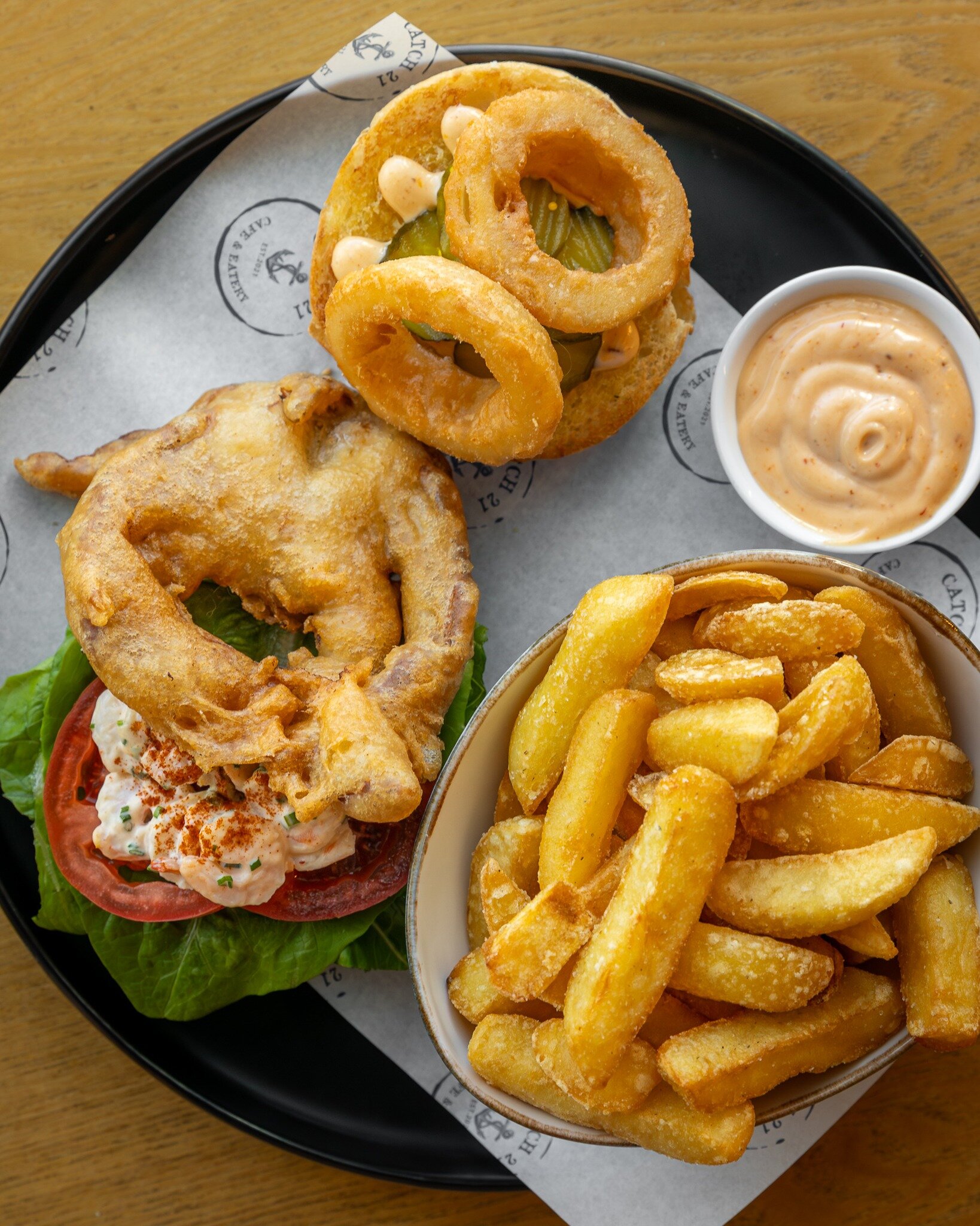 Brunch or lunch? 😊 Soft Shell Crab &amp; Prawn Cocktail Open Burger 🦀 Beer battered soft shell crab, poached and chopped prawns, classic cocktail sauce, tomato, lettuce, onion rings, chipotle mayonnaise and steak fries 🍟

Open Tue-Sun for breakfas