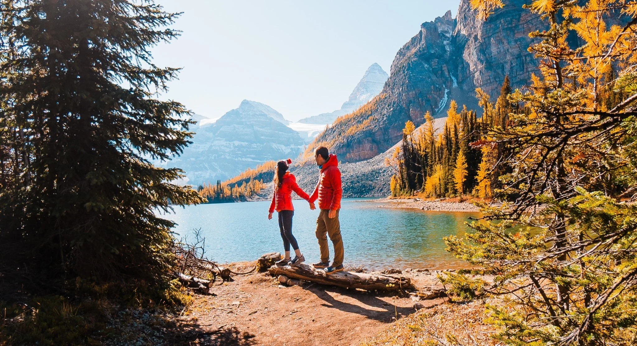 hiking around sunburst lake