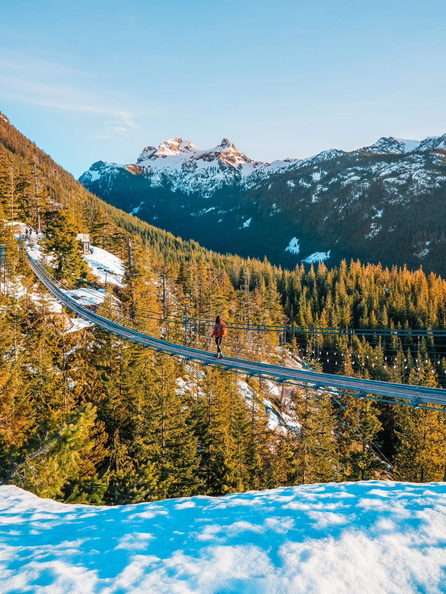 The BEST views in Squamish ⤵️

There are so many amazing hikes in Squamish, but the views from the top of the Sea to Sky gondola took the cake!

🧗🏻&zwj;♀️ I&rsquo;ve both climbed (multiple multipitch routes) and hiked to the top of the Chief, but t