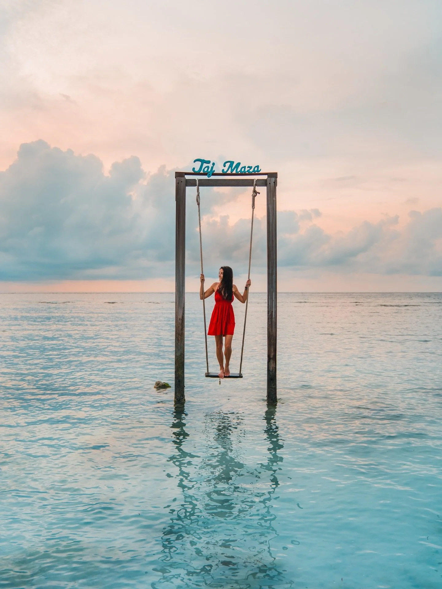 The best of SE Asia 🏝️

🐡 This time last year we were diving in Komodo and spending time on Bali and Gili T in Indonesia 

✨ SEND this to the person you want to go to Bali with!

Though I loved all of SE Asia that we saw in our four months there, I