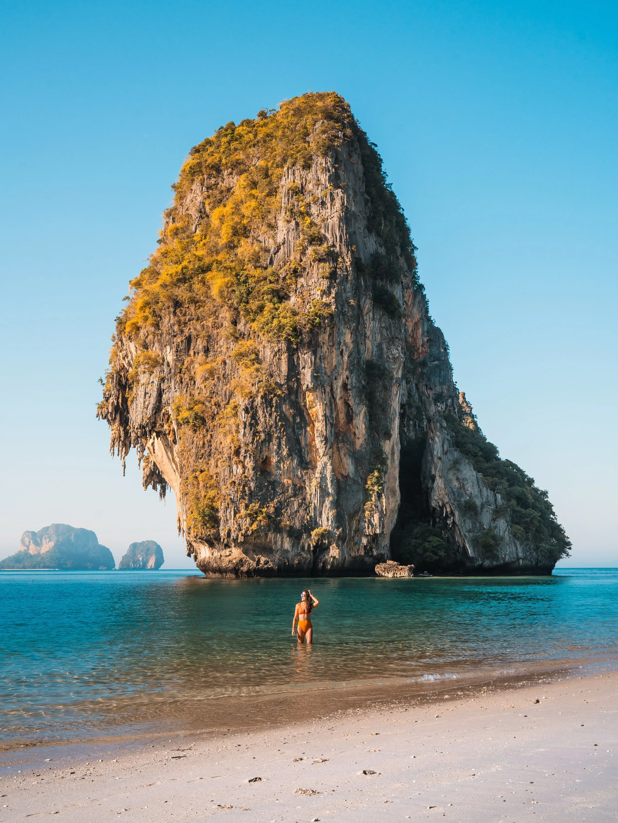 The best part of Southern Thailand ⤵️

🇹🇭 We spent all of winter 2024-2025 in SE Asia and a full month in Thailand was a major highlight of that trip. 

✨ SEND this to the person you want to visit Thailand with! 

And of all the places and islands 