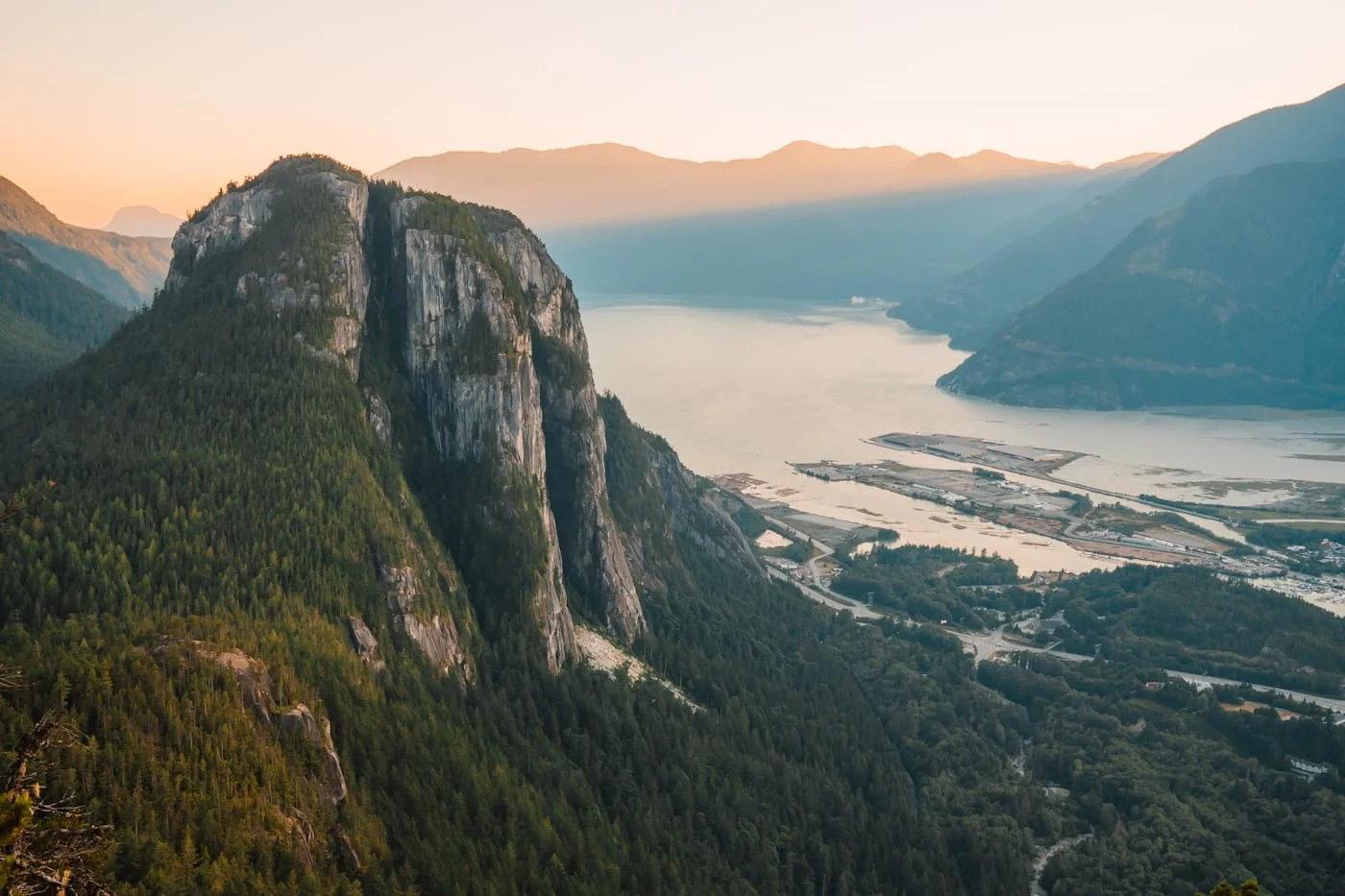summit views of the Stawamus Chief from Slhanay Peak