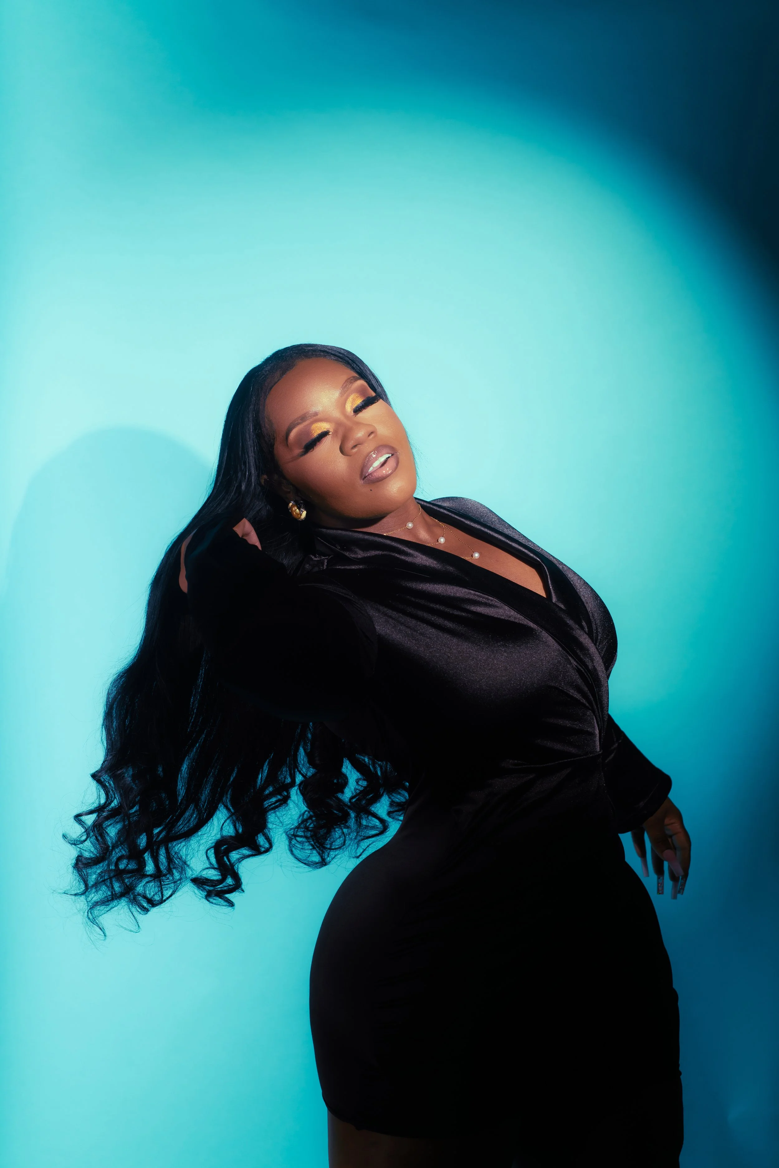 Dear Callie x Lola Scott Art Blue Spotlight