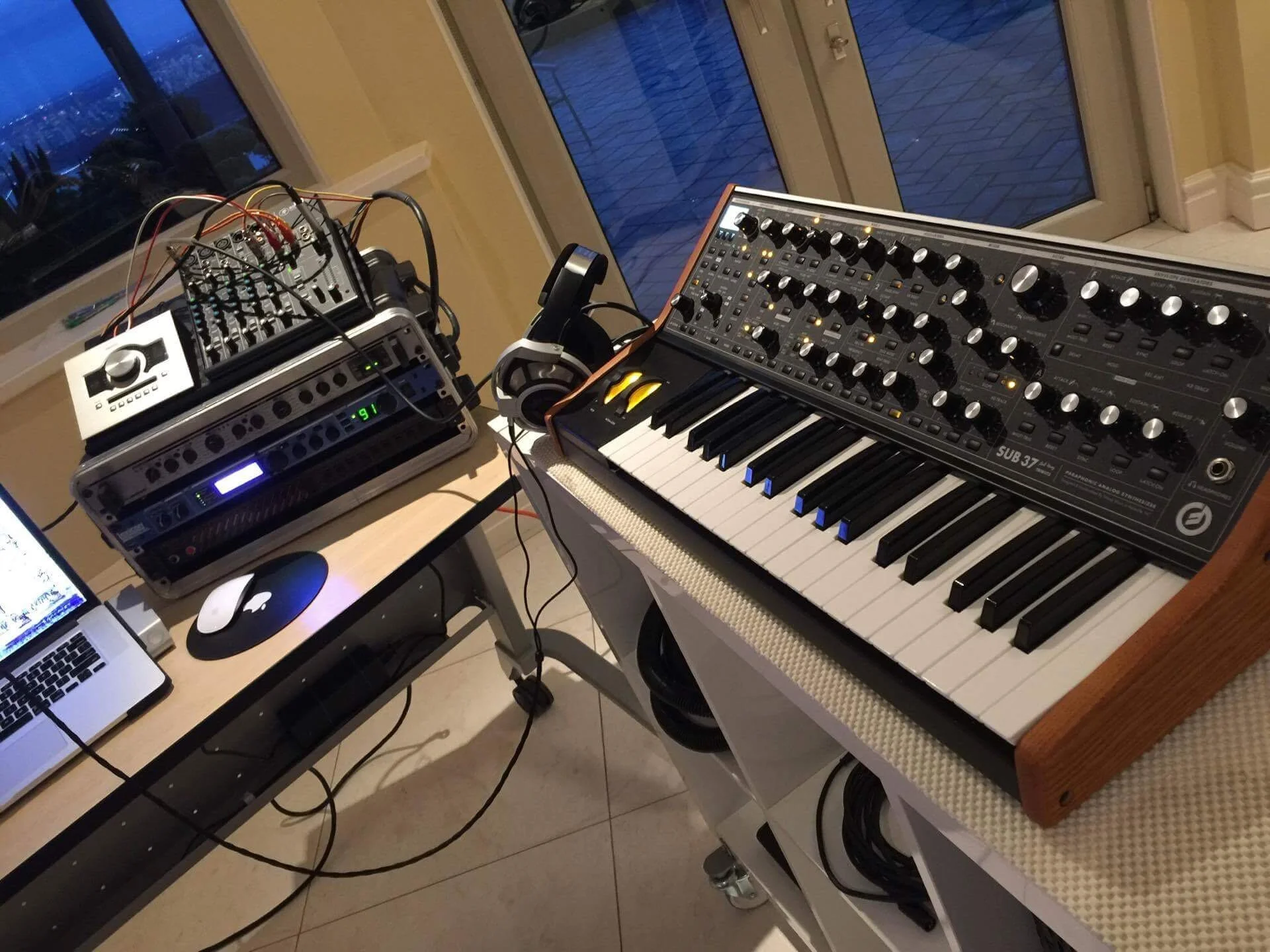 st-gr-Studio020.jpg