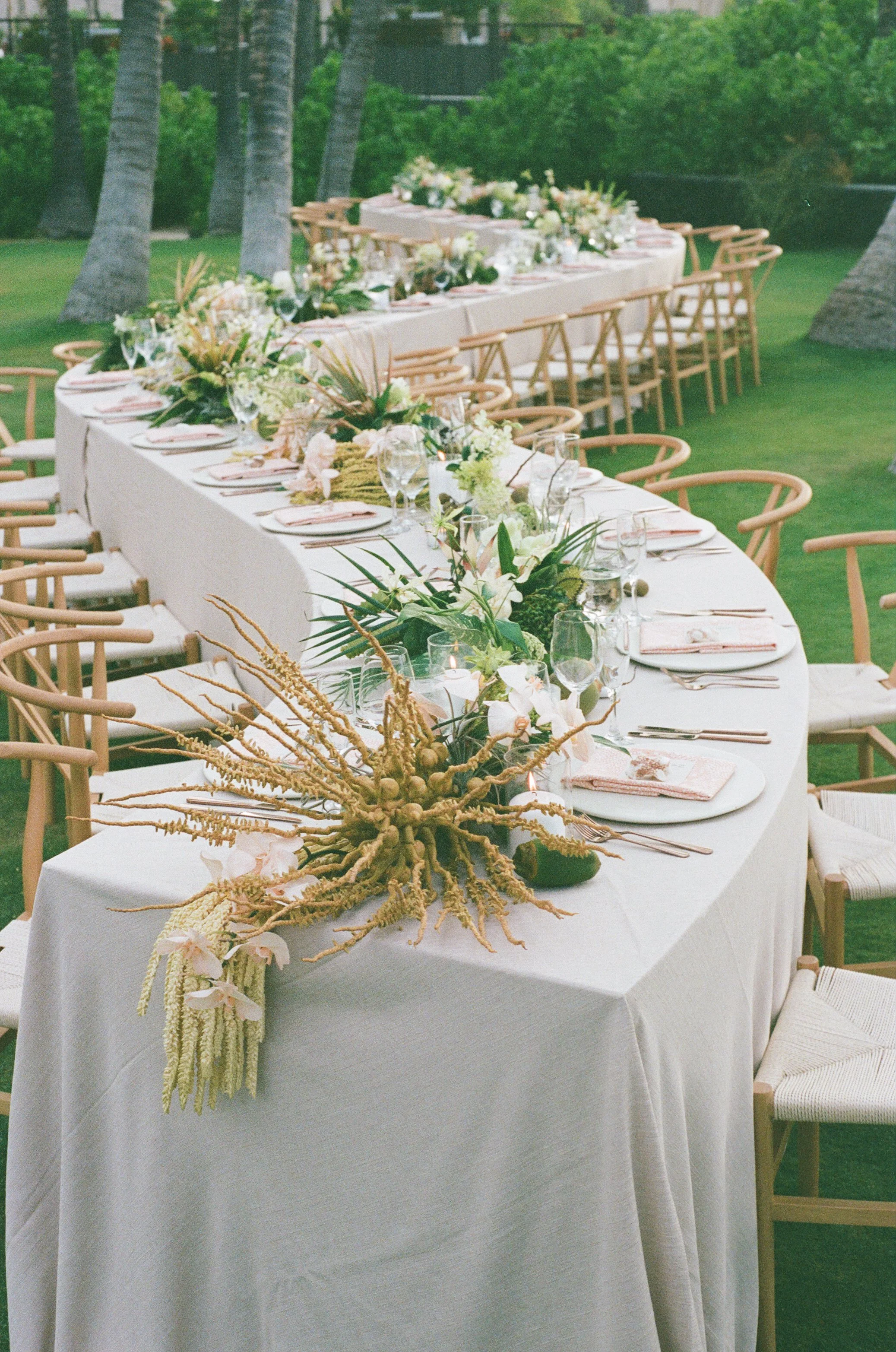 Hawaii-wedding-photographer-film-konavillage-bigisland_000089970027byCarolOliva.JPG