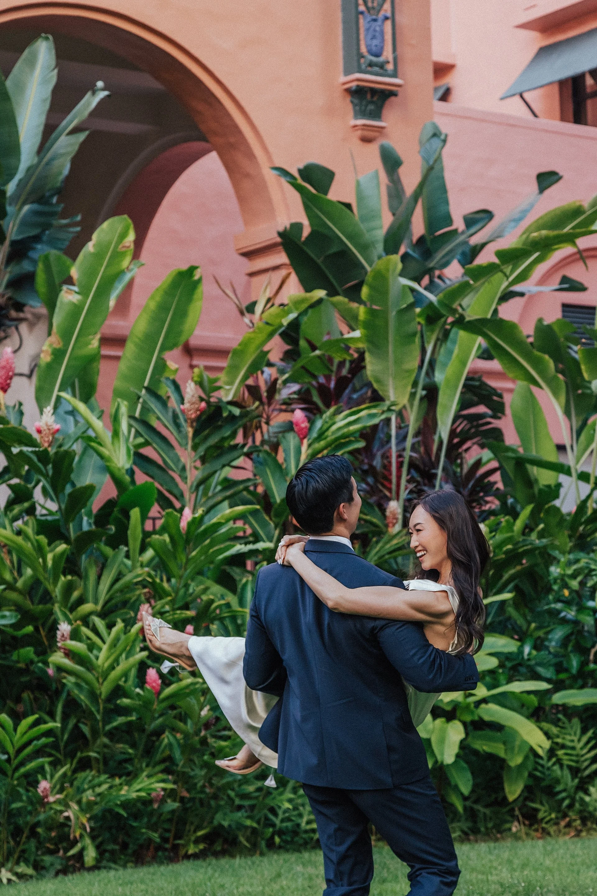 Hawaii-theroyalhawaiian-engagement-Photographer__CO2_9104_byCarolOliva_WEB.jpg