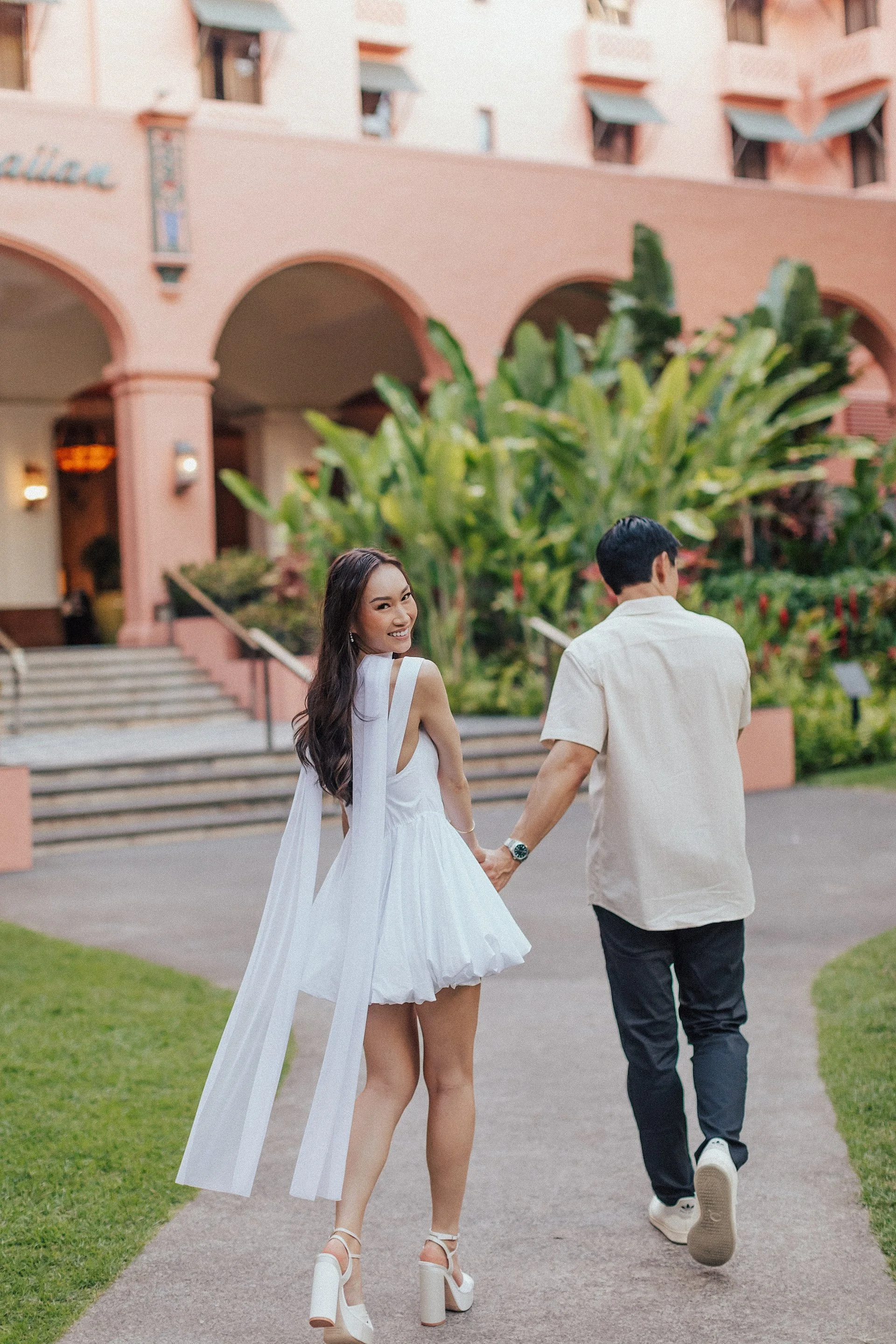 Hawaii-theroyalhawaiian-engagement-Photographer__CO1_8474_byCarolOliva_WEB.jpg