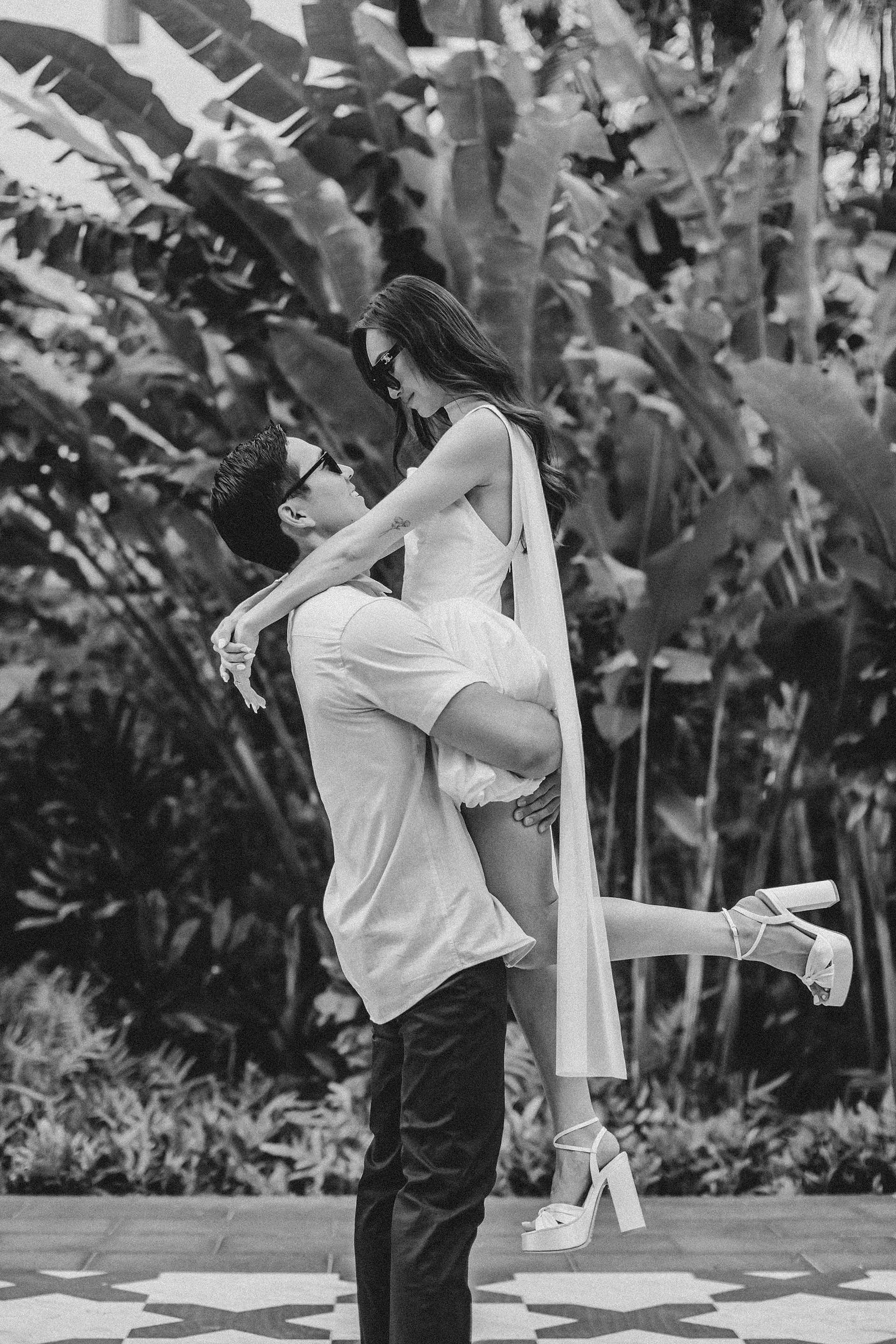Hawaii-theroyalhawaiian-engagement-Photographer__CO1_8605_byCarolOliva_WEB.jpg