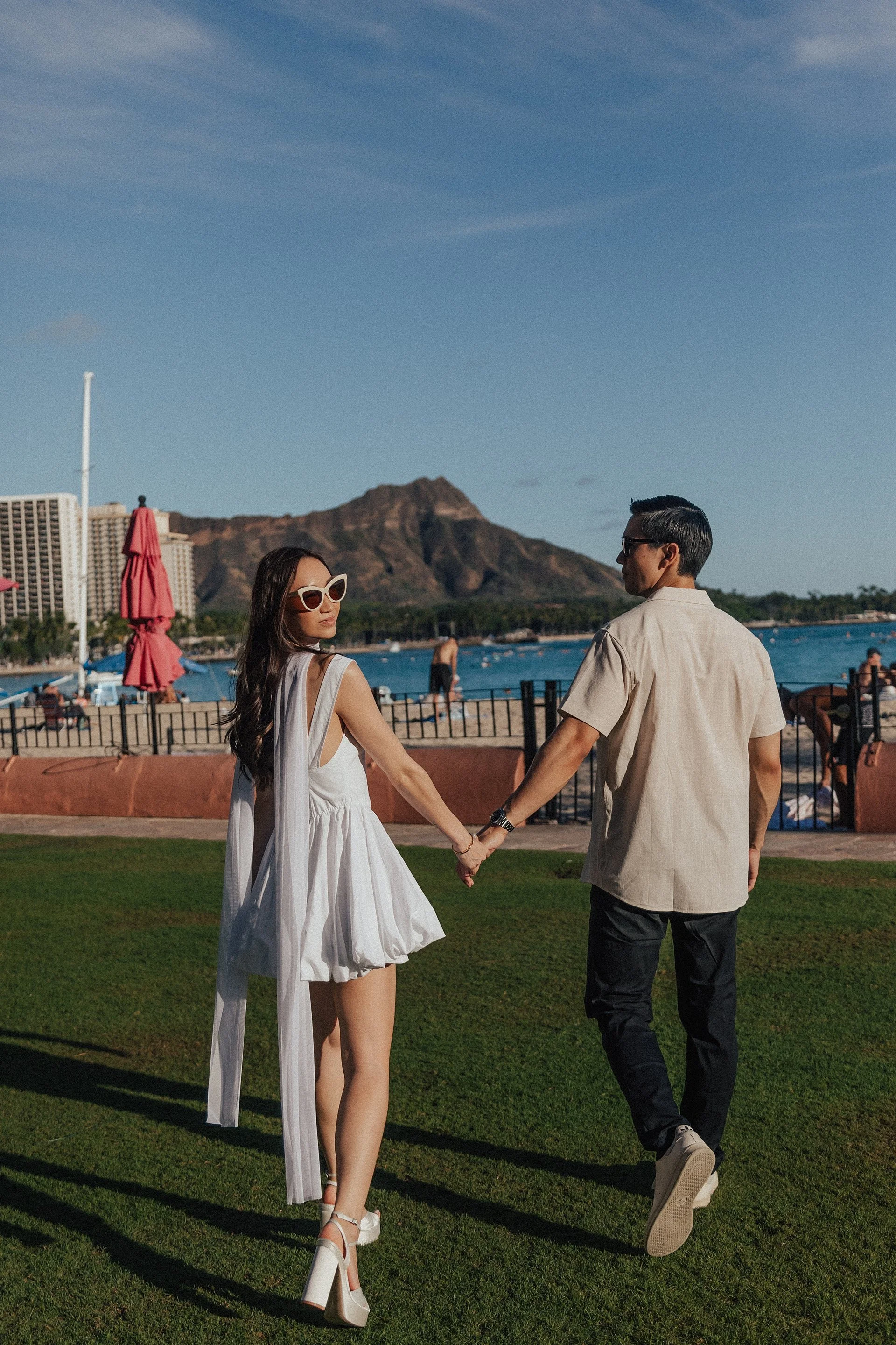 Hawaii-theroyalhawaiian-engagement-Photographer__CO2_9828_byCarolOliva_WEB.jpg